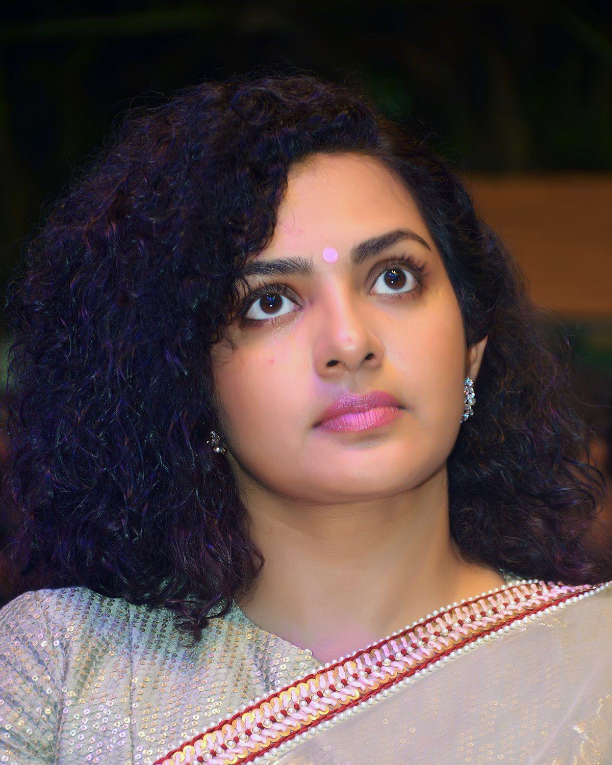1200x1501 Parvathy Thiruvothu