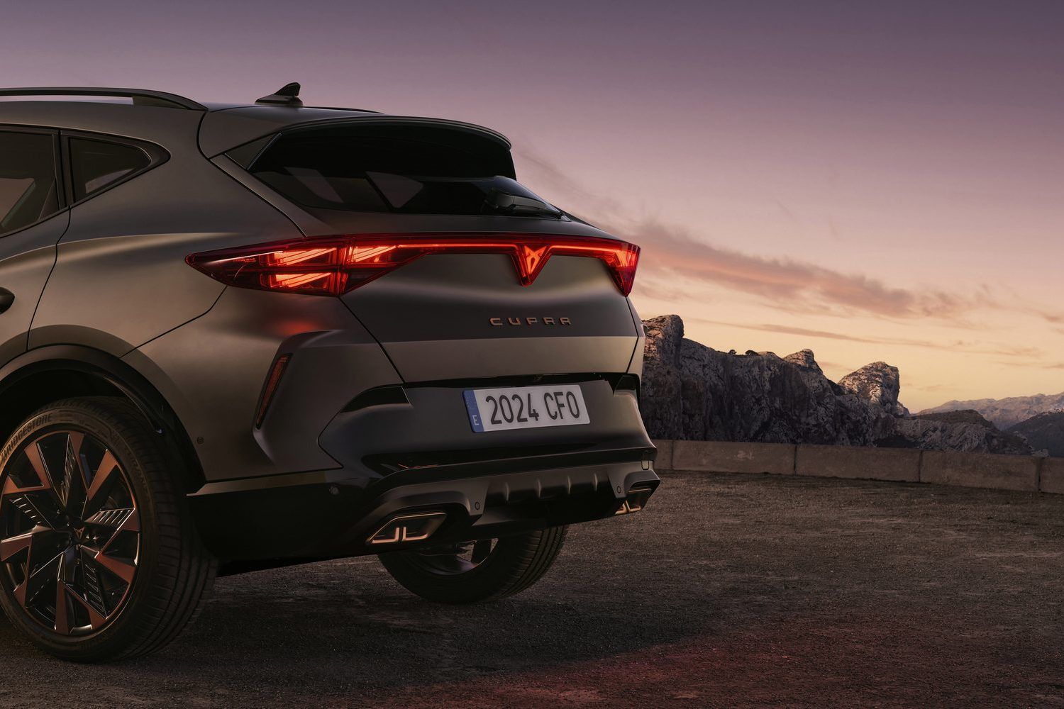 Spectacular Cupra Formentor Lease Capture in 4K Spectacular Cupra Formentor Lease Capture in 4K