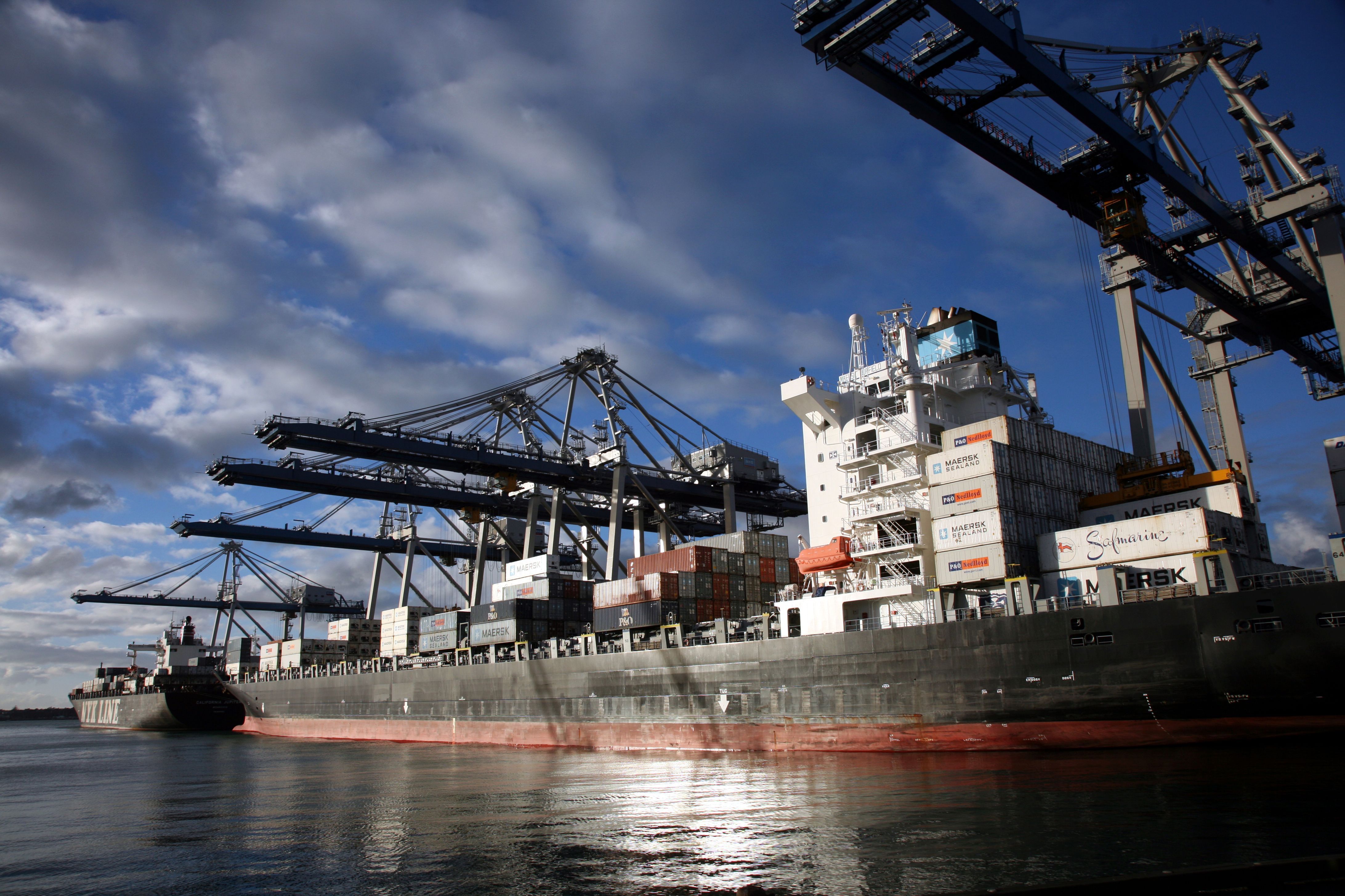 4368x2912 Download Vehicle Container Ship 4k