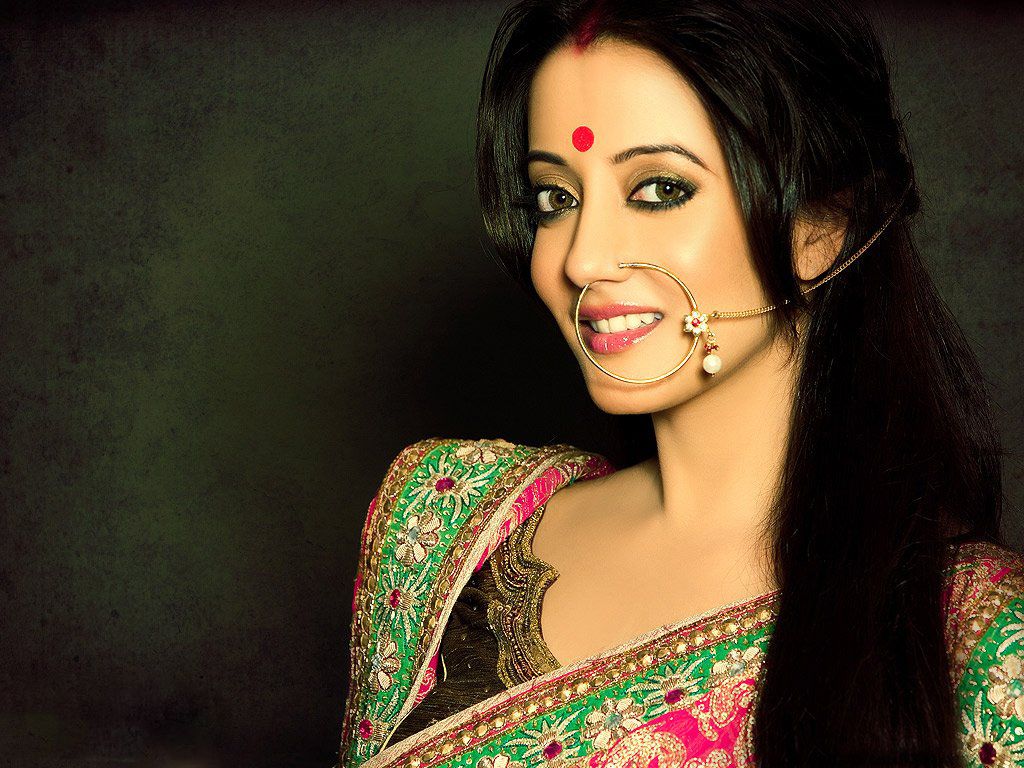 1024x768 Indian Celebrities 4K Wallpaper