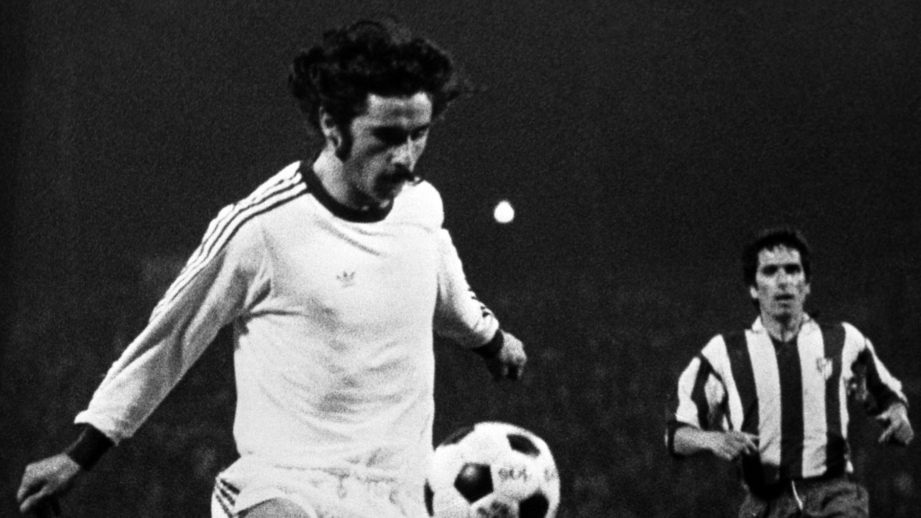 1800x1013 Germany great Gerd Muller dies