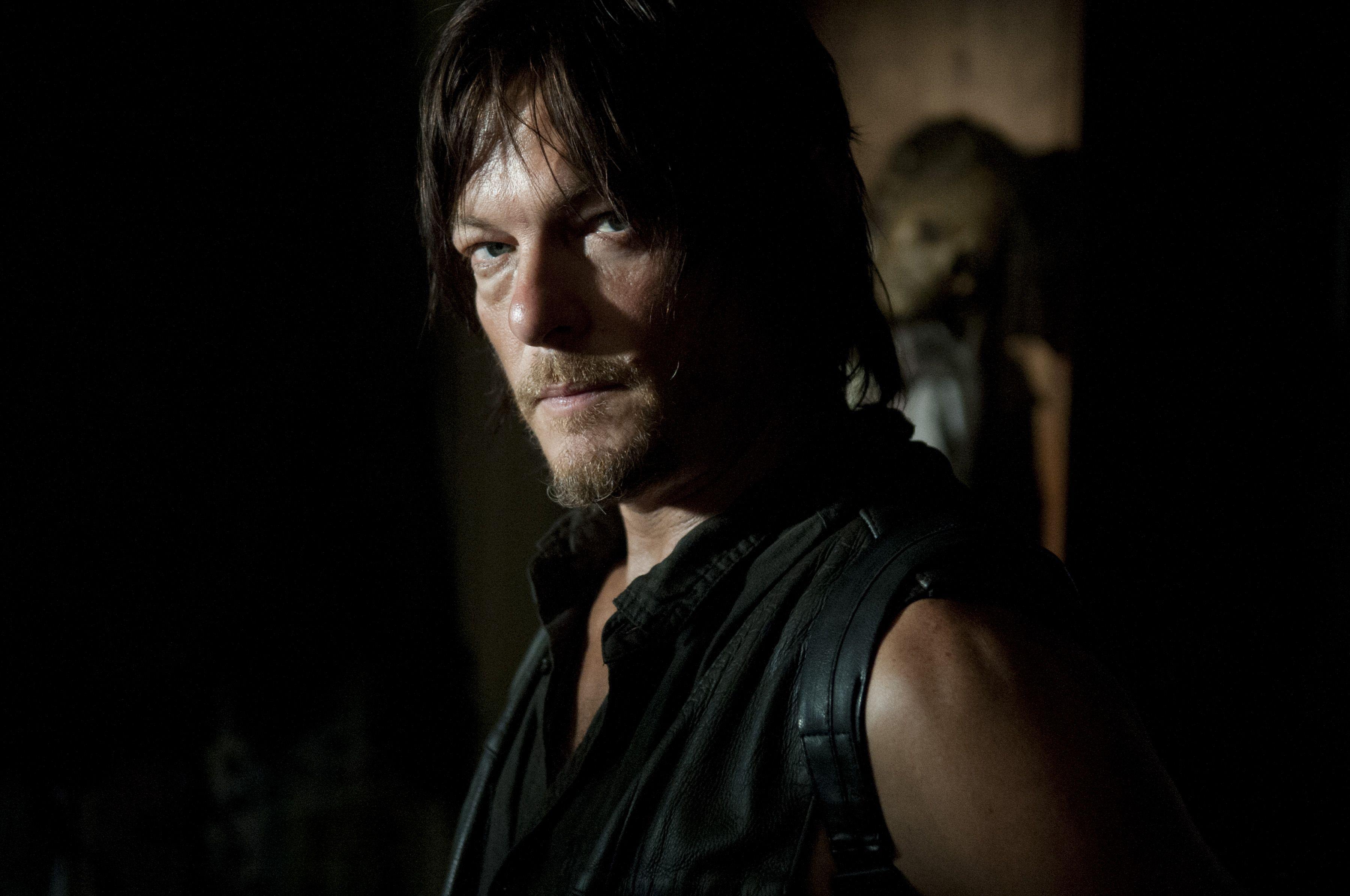3600x2390 Daryl Dixon The Walking Dead Wallpaper