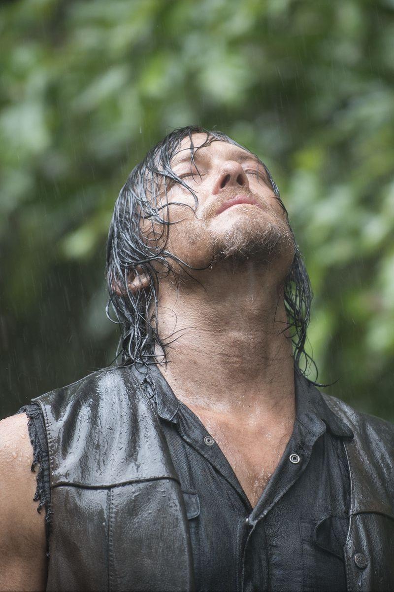800x1200 Download wallpaper 800x1200 the walking dead, norman reedus
