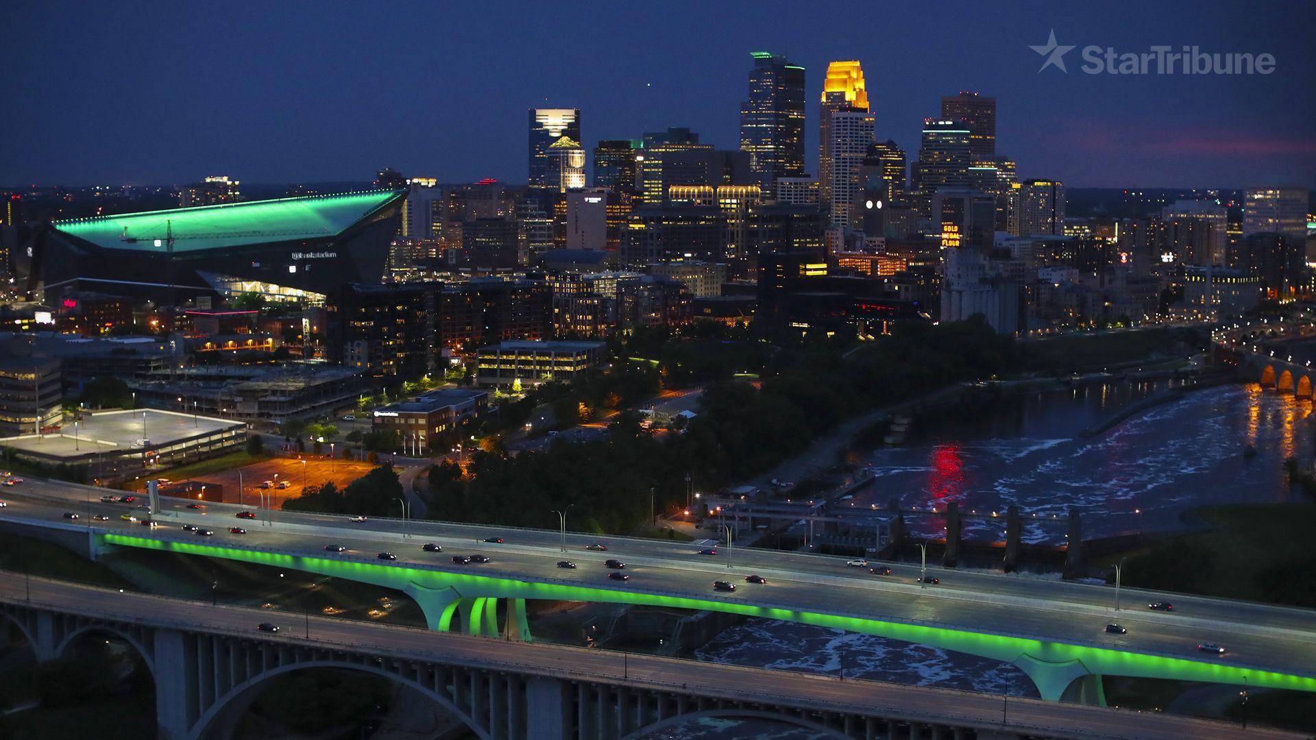 1920x1080 Light The Skyline I 35W Bridge & U.S. Bank Stadium Desktop Wallpaper