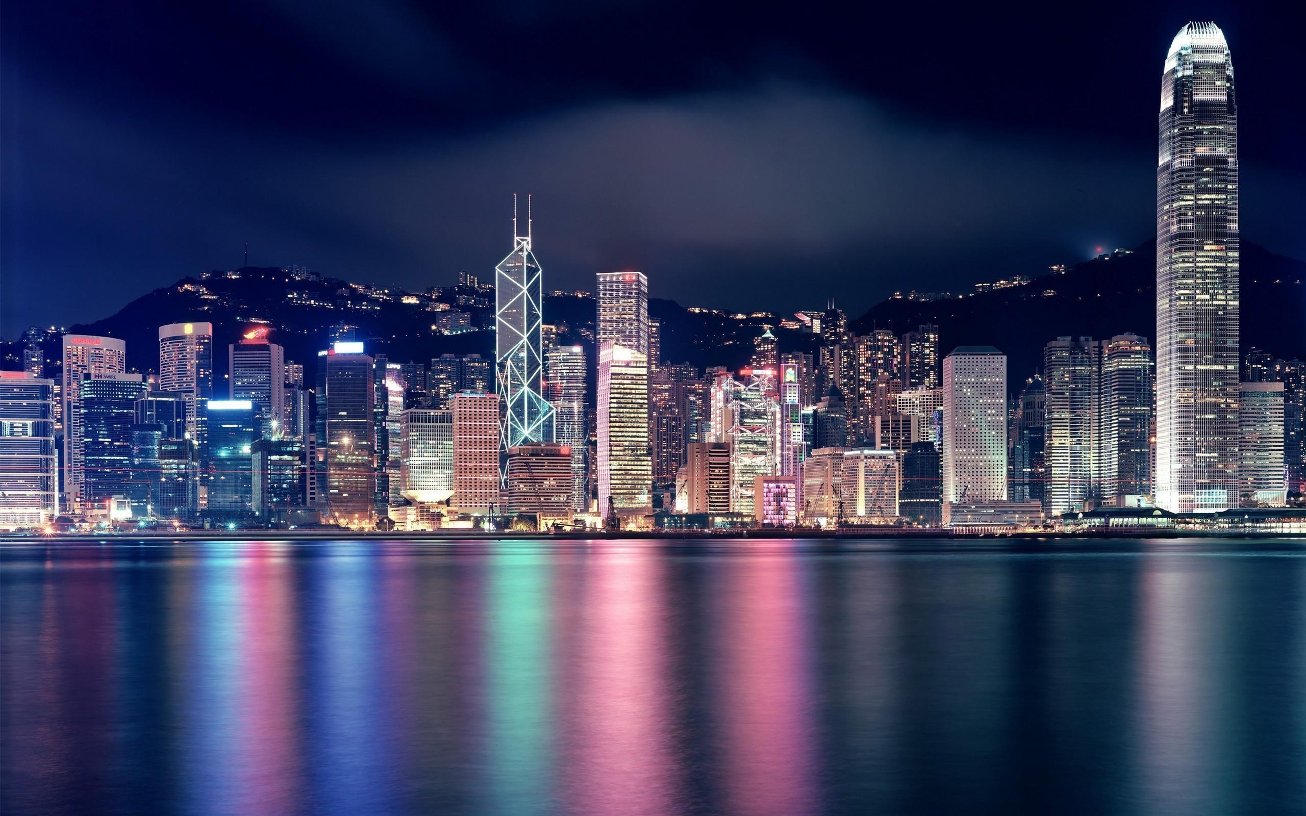 2560x1600 City Skyline Desktop Wallpaper
