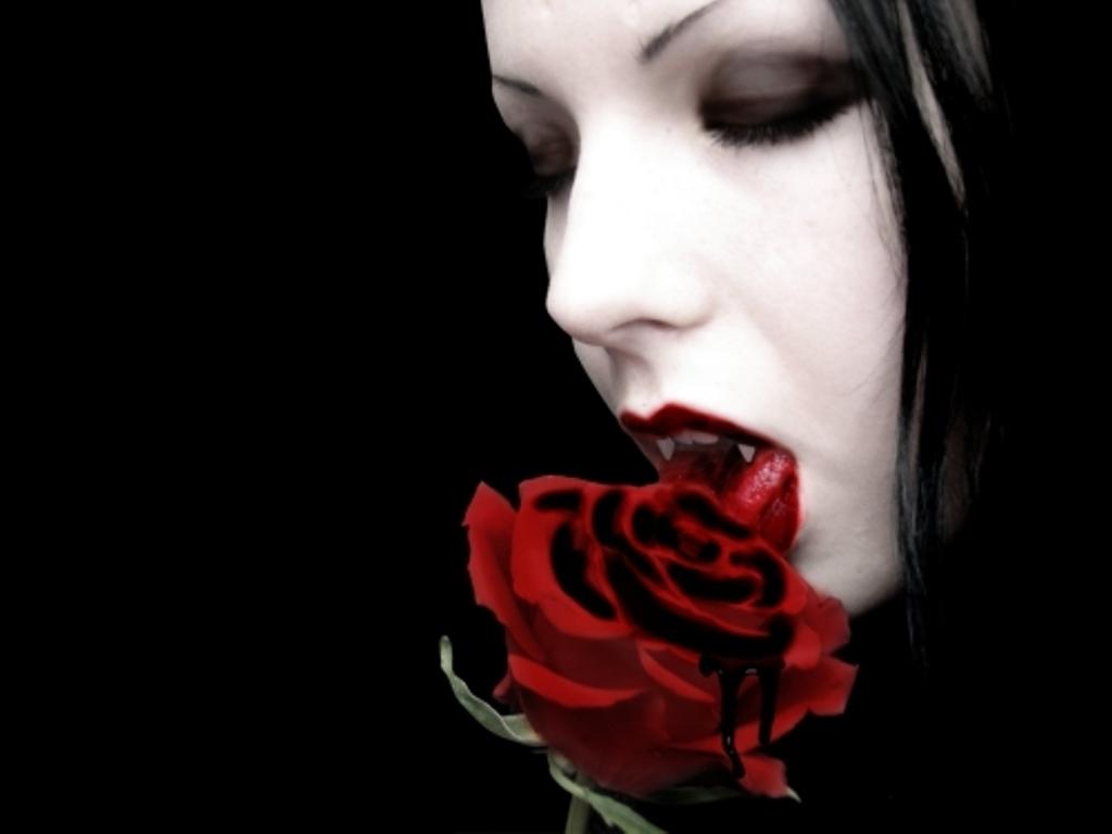 1024x768 Gothic Vampire Wallpaper