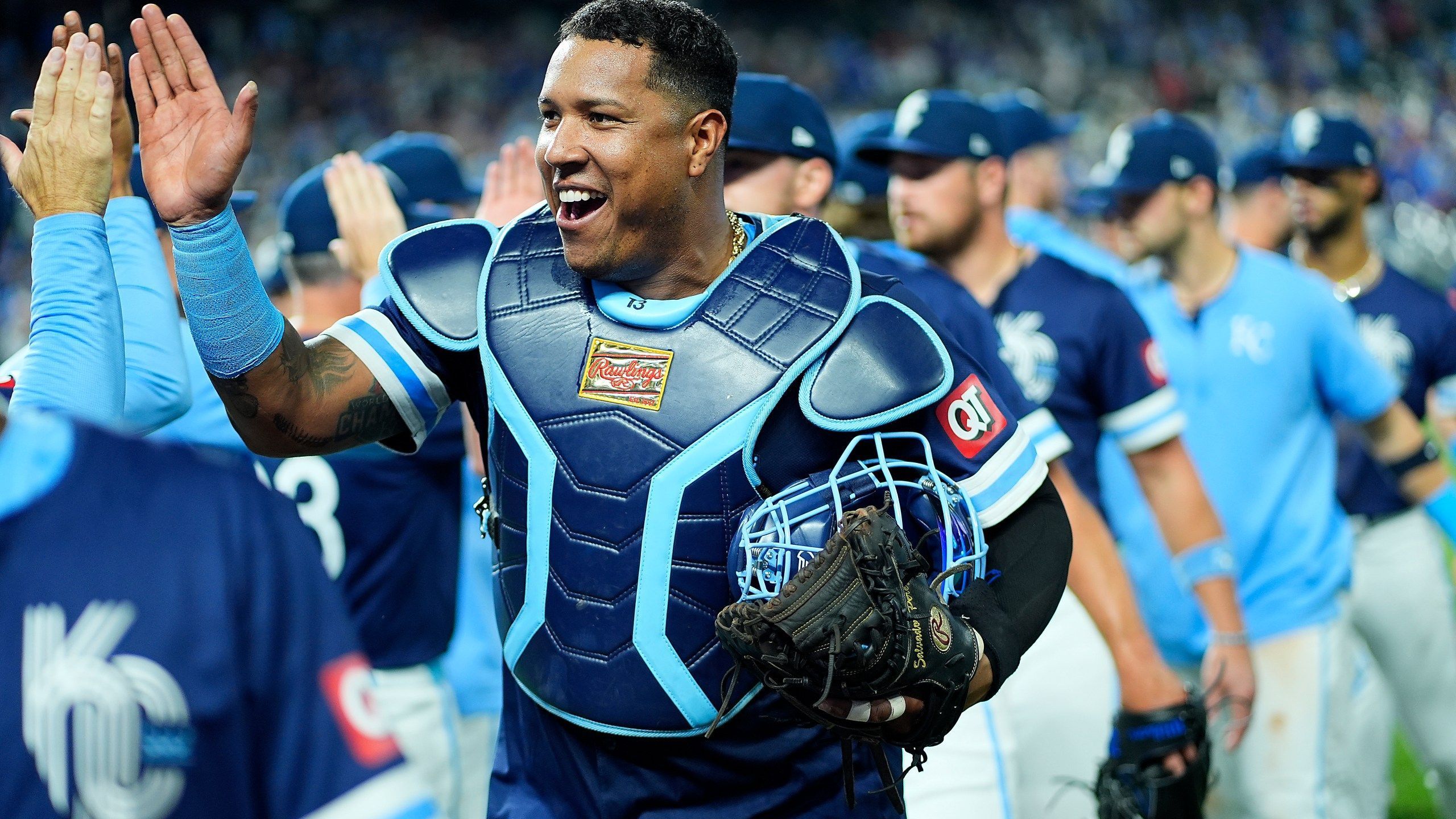 2560x1440 Salvador Perez nominated for Roberto