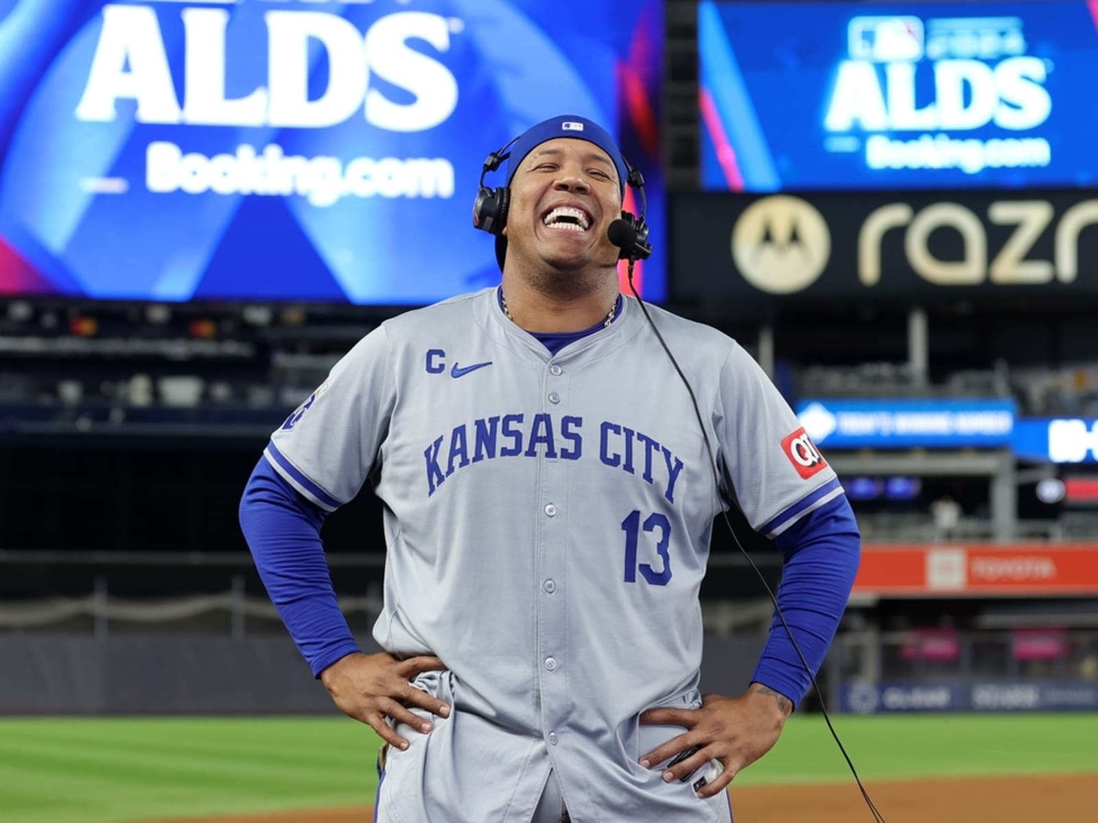 1600x1200 Royals C Salvador Perez receives