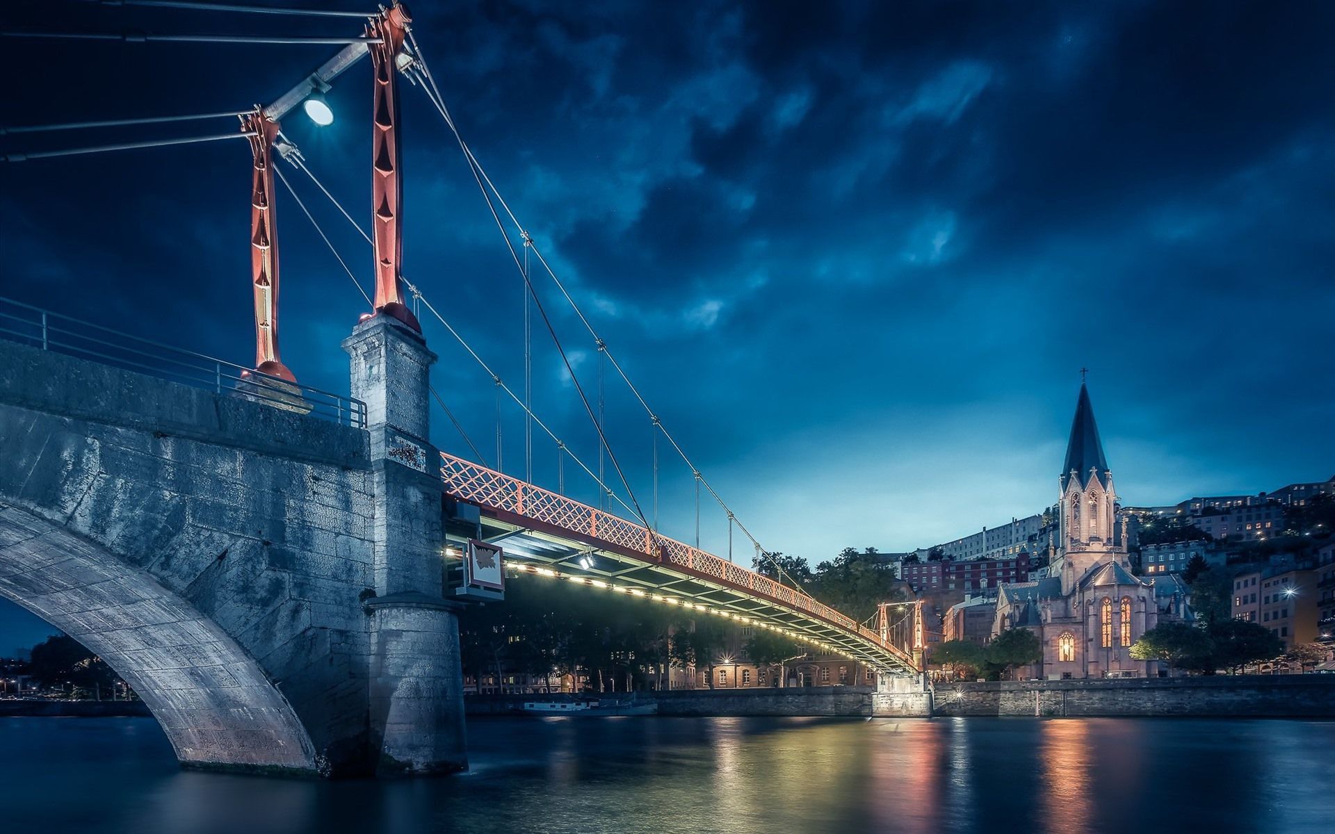 1920x1200 Download Man Made Lyon HD Wallpaper