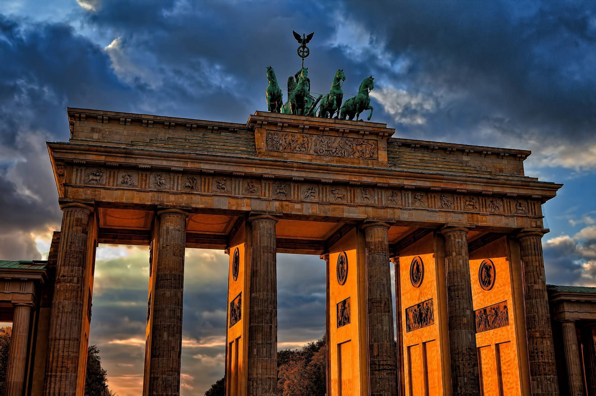 1920x1278 Germany Background