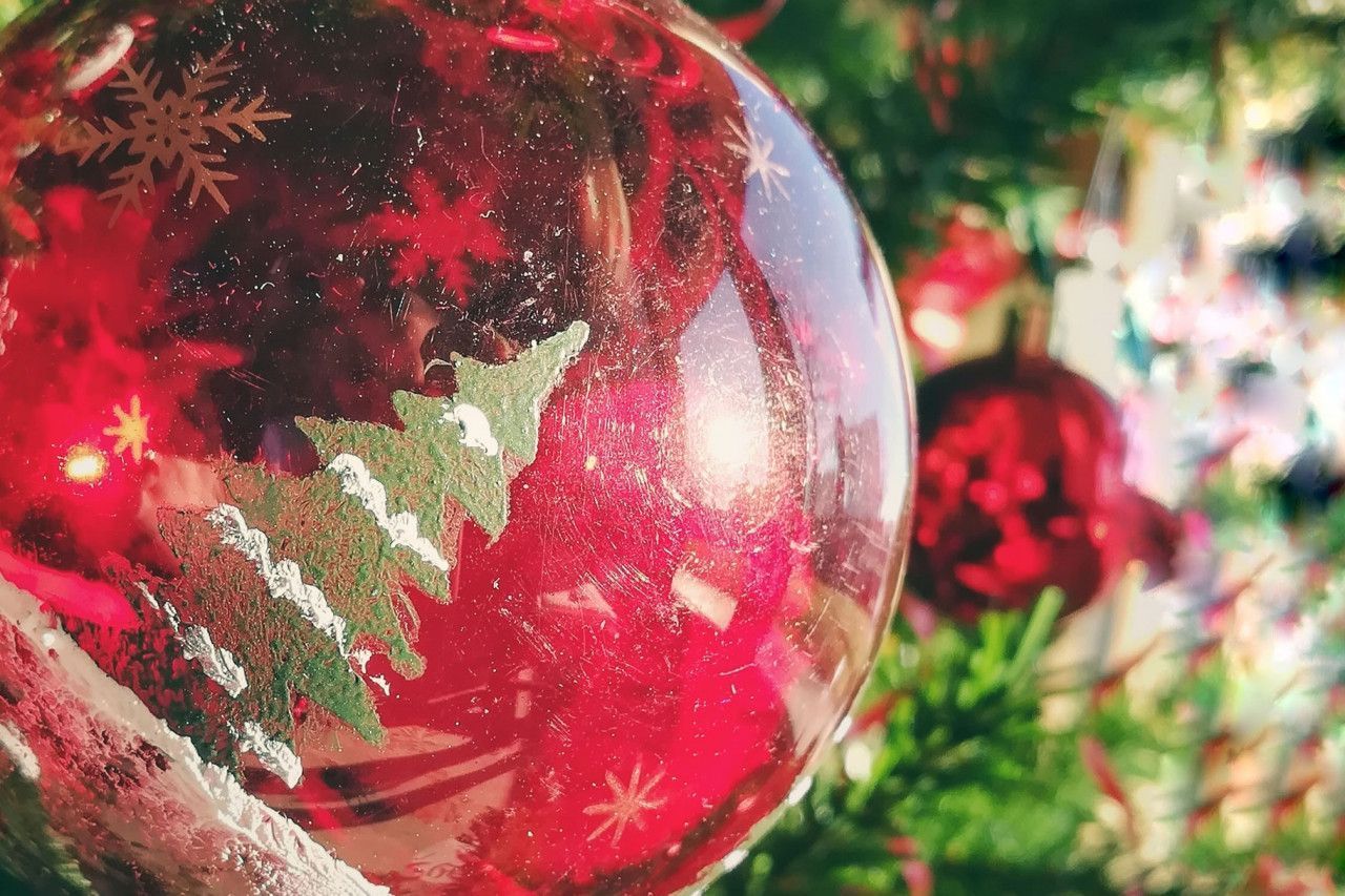 1280x853 Christmas Day in Italy. Office