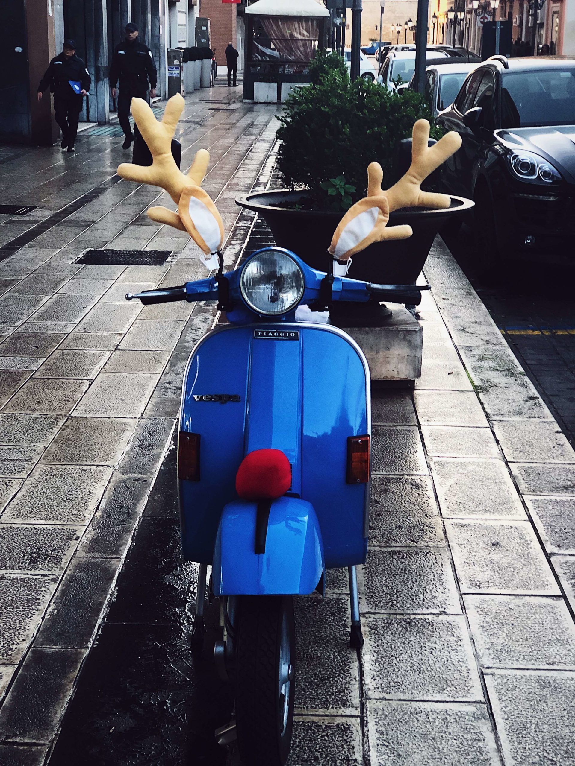 1920x2560 Christmas in Italy: food, traditions