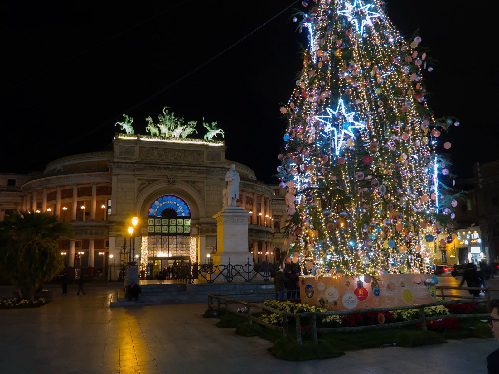 1600x1200 Photos Sicily Italy Christmas Monuments