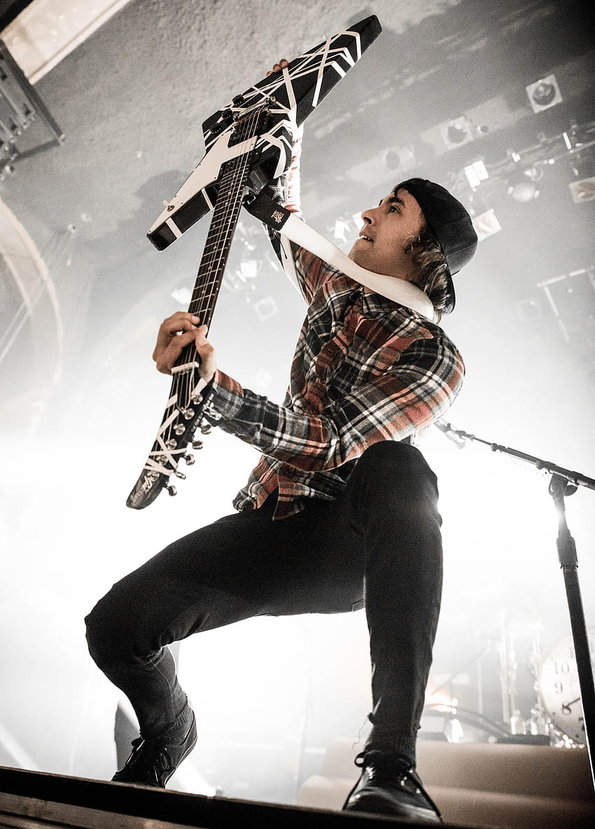850x1184 Emarosa, vic fuentes HD phone wallpaper