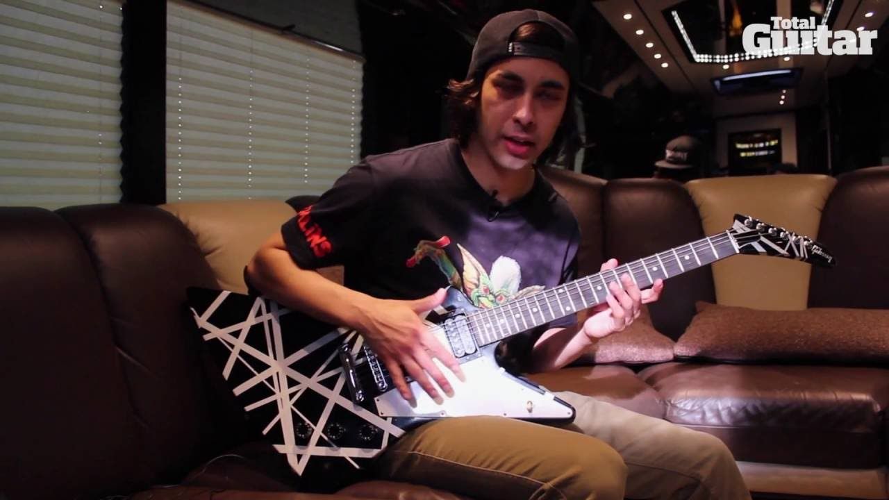 1280x720 Guitar interview with Vic Fuentes