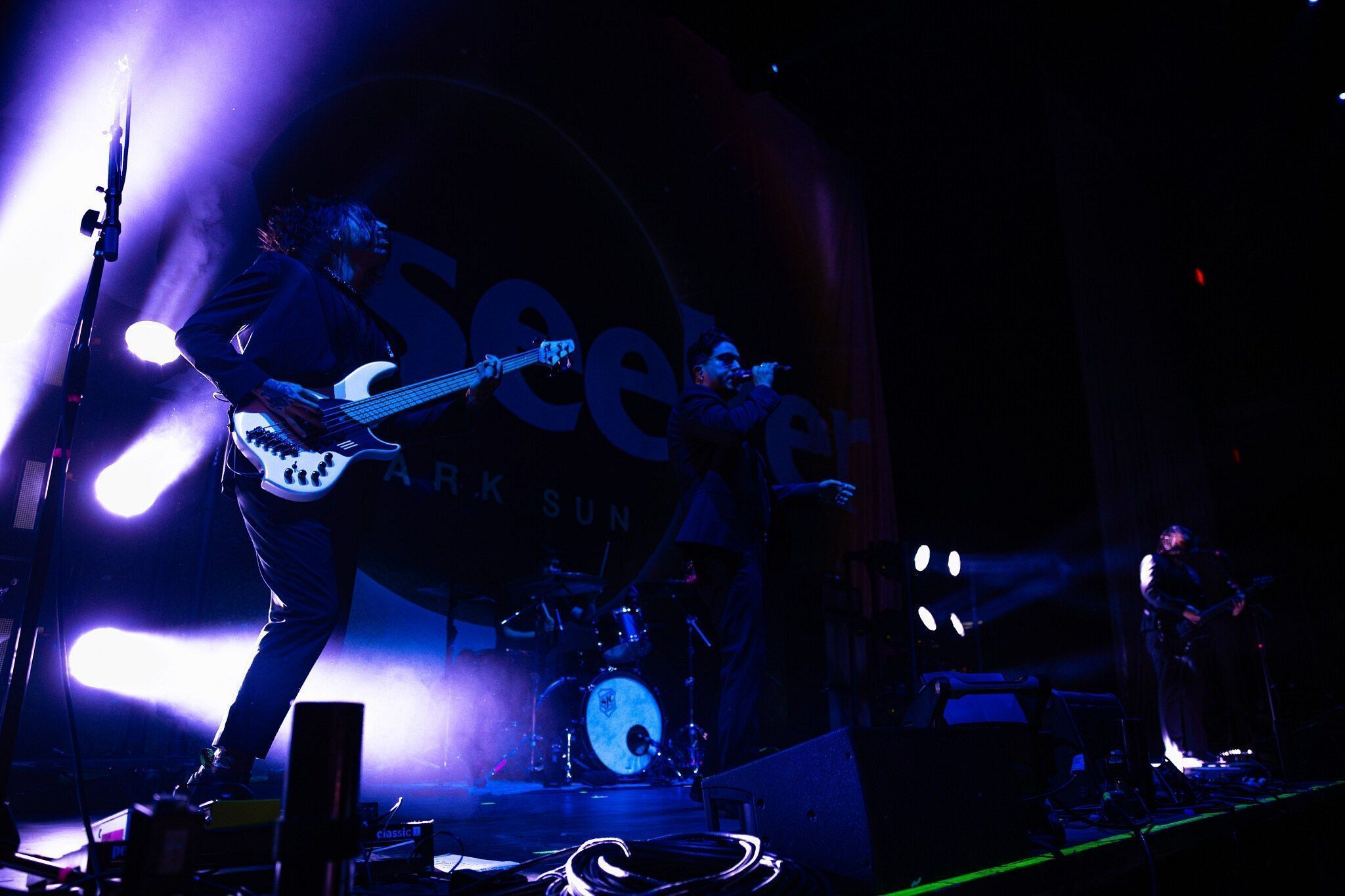 2048x1365 Pierce The Veil Brings Jaws of Life
