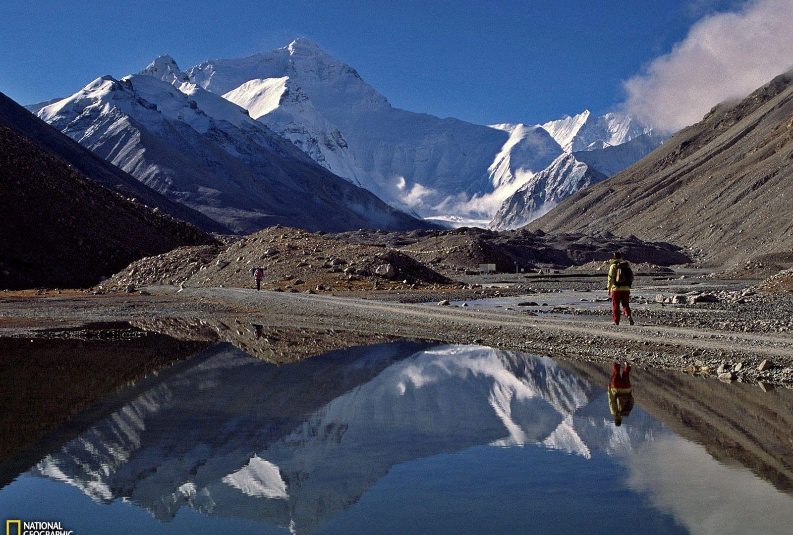 1600x1080 Mountains: Beautiful Reflection Everest Extreme India Nature Nepal