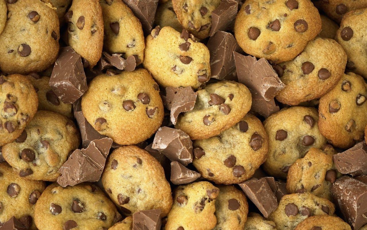 1280x804 Chocolate chip cookies wallpaper. Chocolate chip cookies