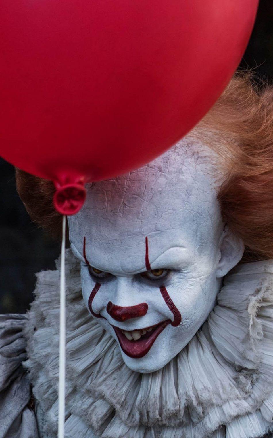 950x1520 Download Bill Skarsgard As Scary Clown In IT 2017 Free Pure
