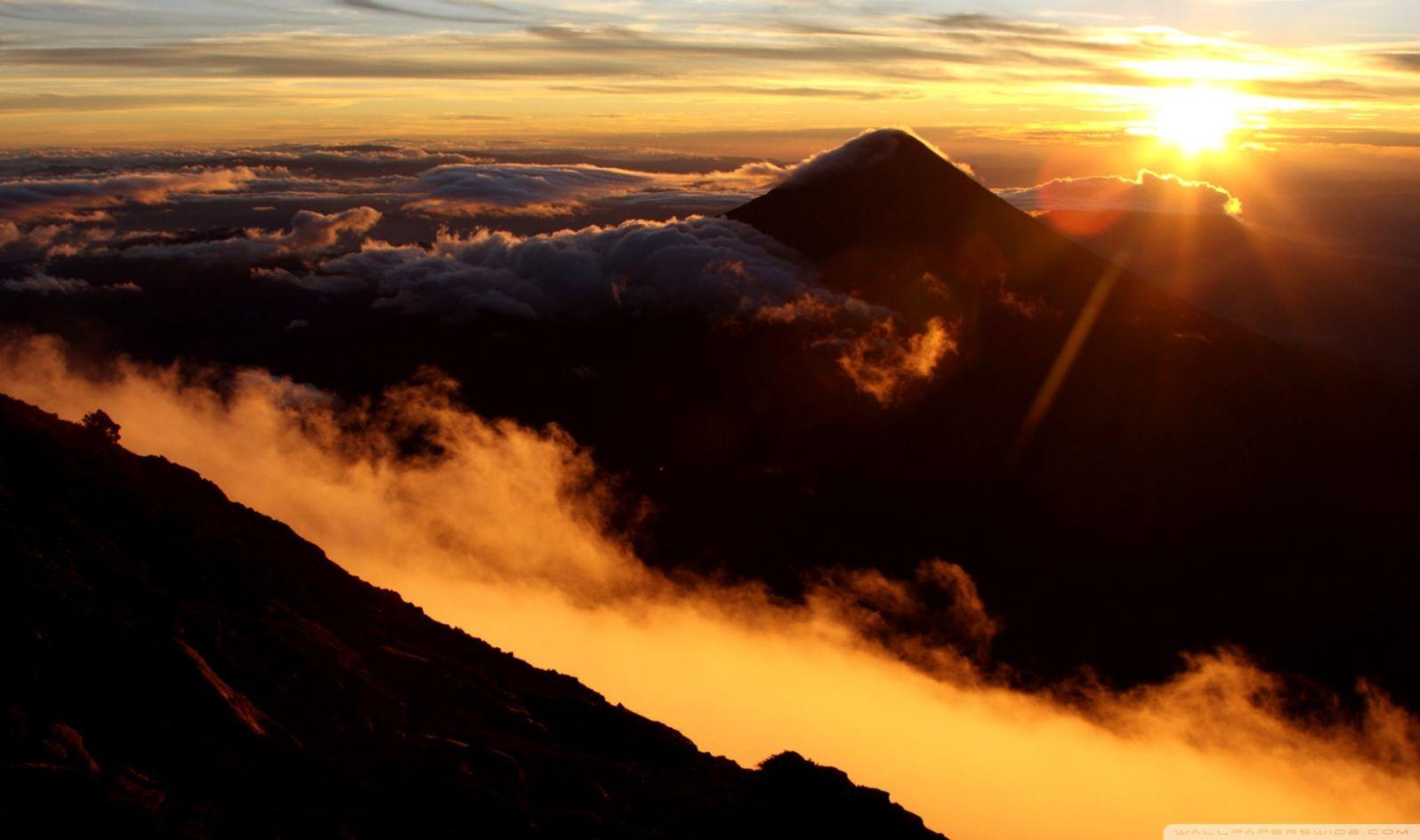 1596x945 Sunrise Over Acatango Wallpaper