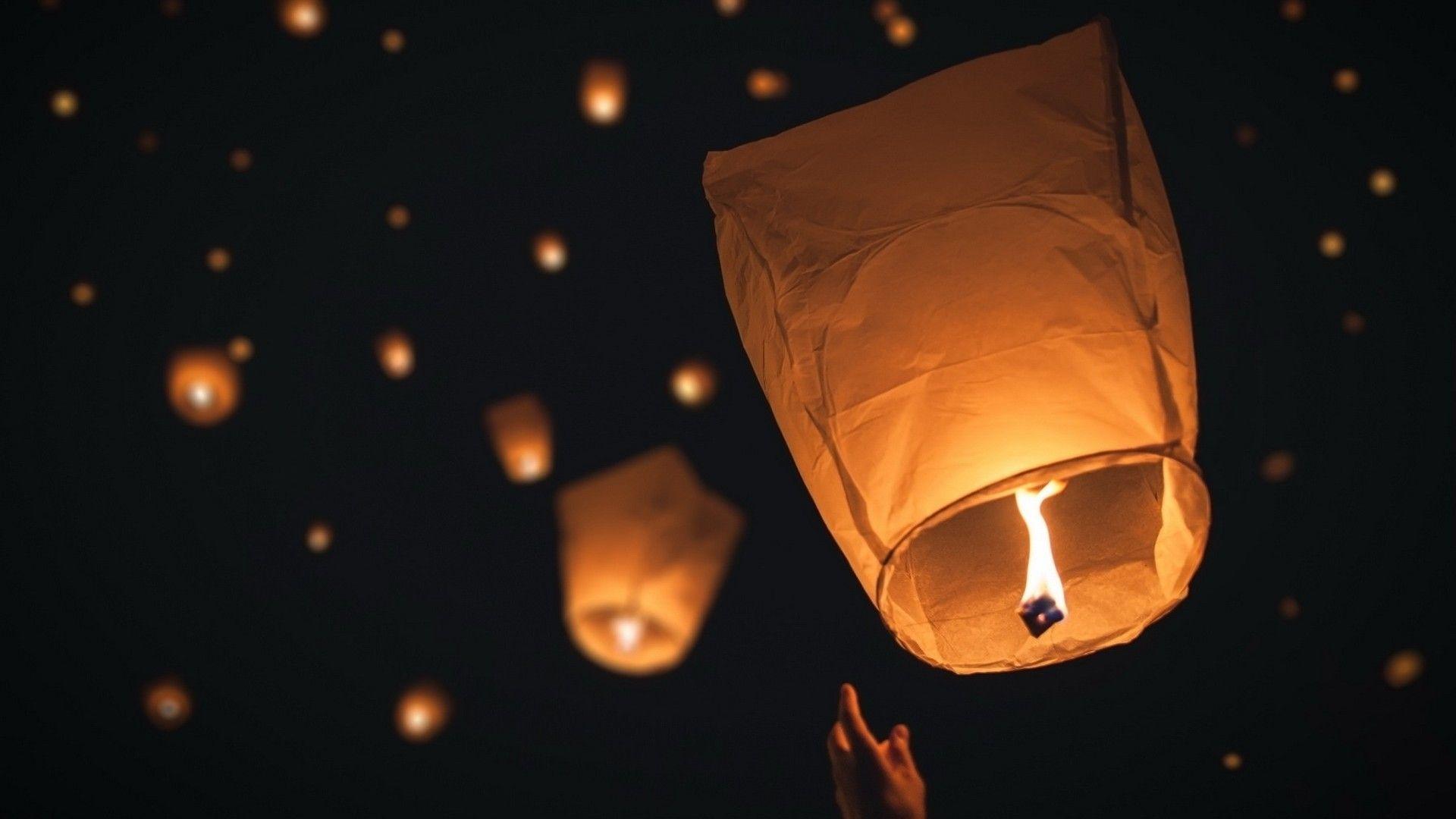 Sky Lantern Wallpapers - Top Free Sky Lantern Backgrounds - WallpaperAccess