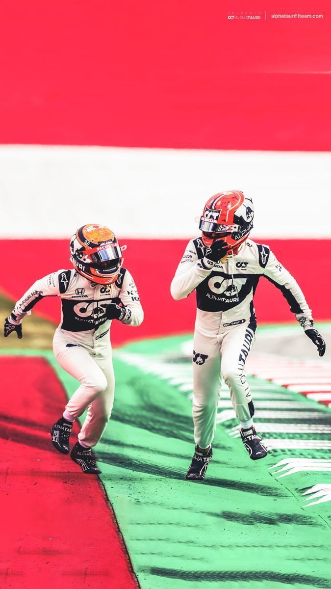 675x1200 Yuki Tsunoda and Pierre Gasly