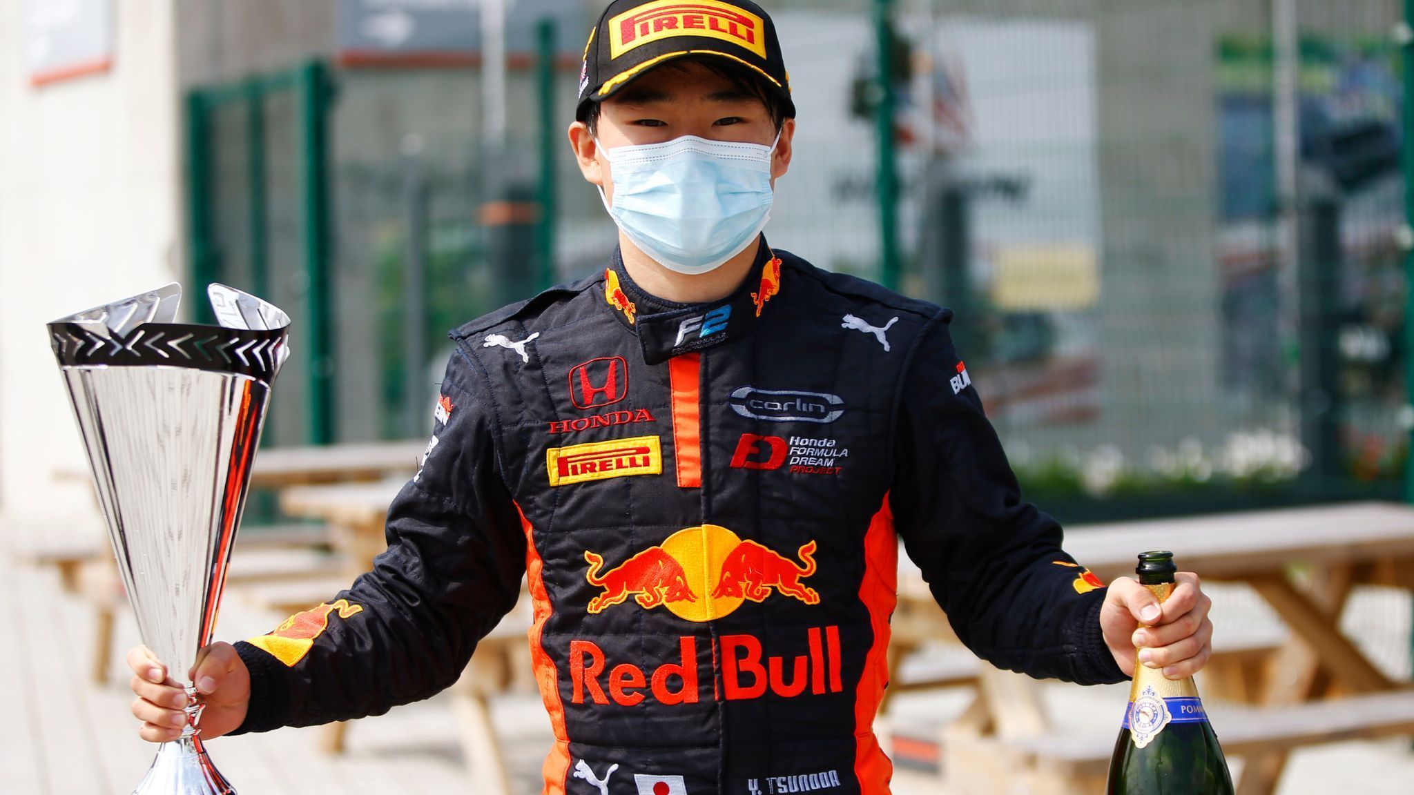 2048x1152 F1 2021: Yuki Tsunoda in 'good position