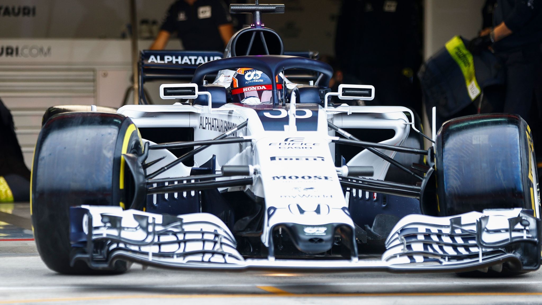 2048x1152 Yuki Tsunoda completes first F1 test