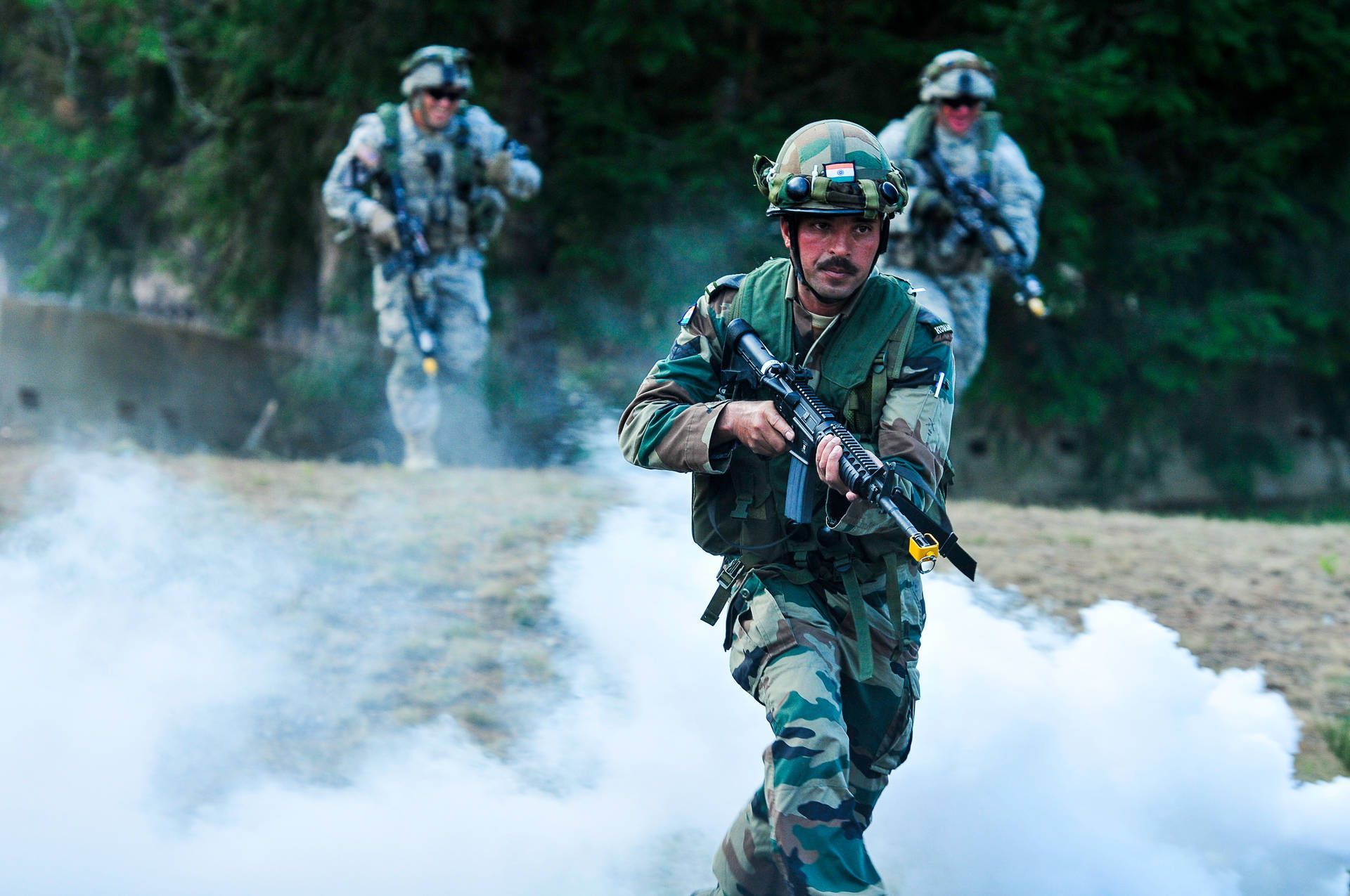 1920x1275 Indian Army Smoke Cover Wallpaper