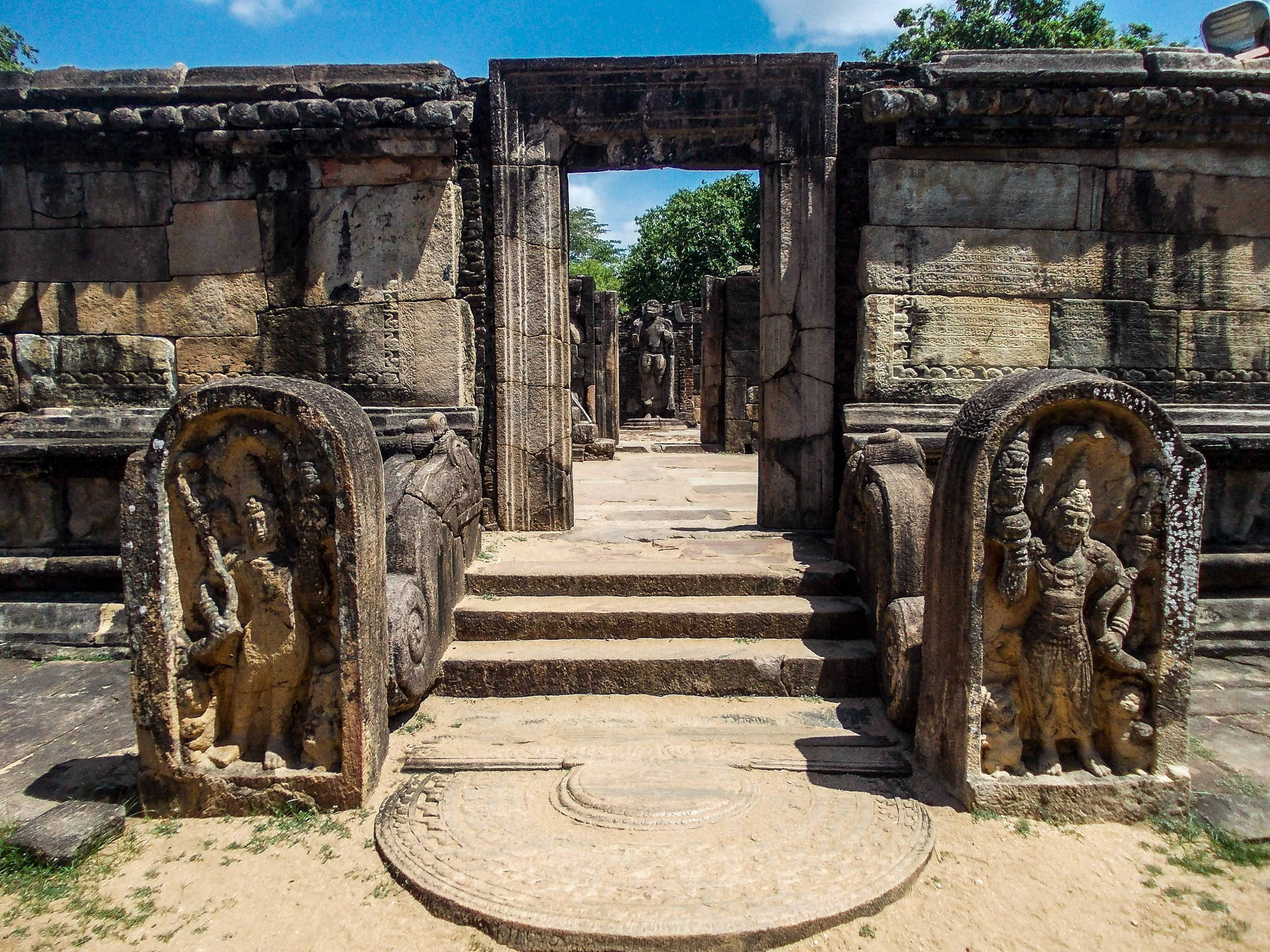 1920x1440 Download Sri Lanka Polonnaruwa Hatadage
