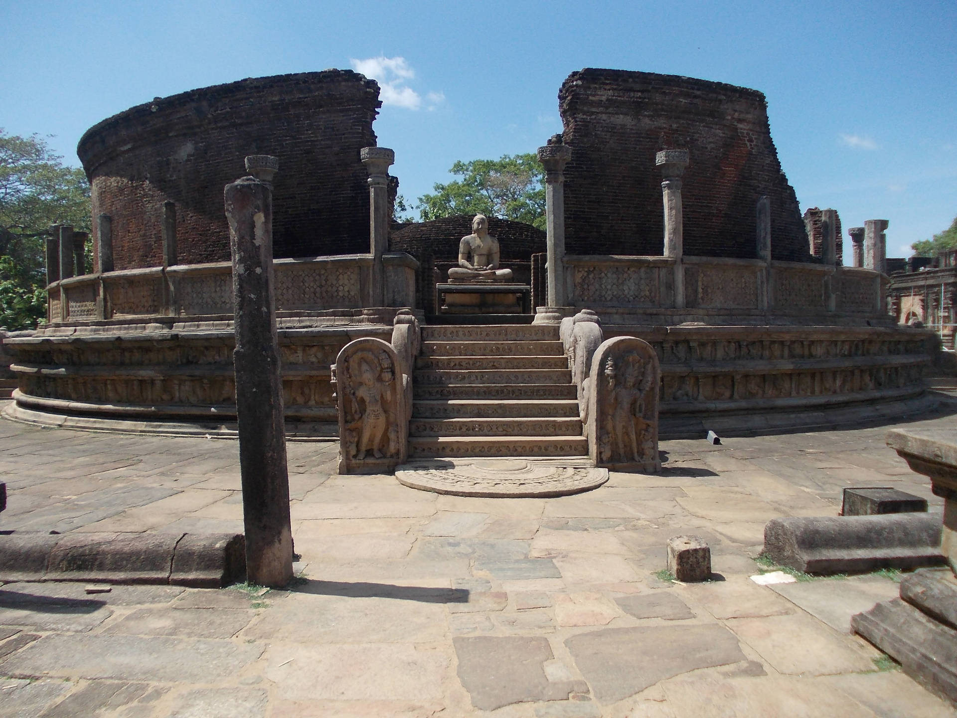 1920x1440 Sunrise at the Ancient Polonnaruwa