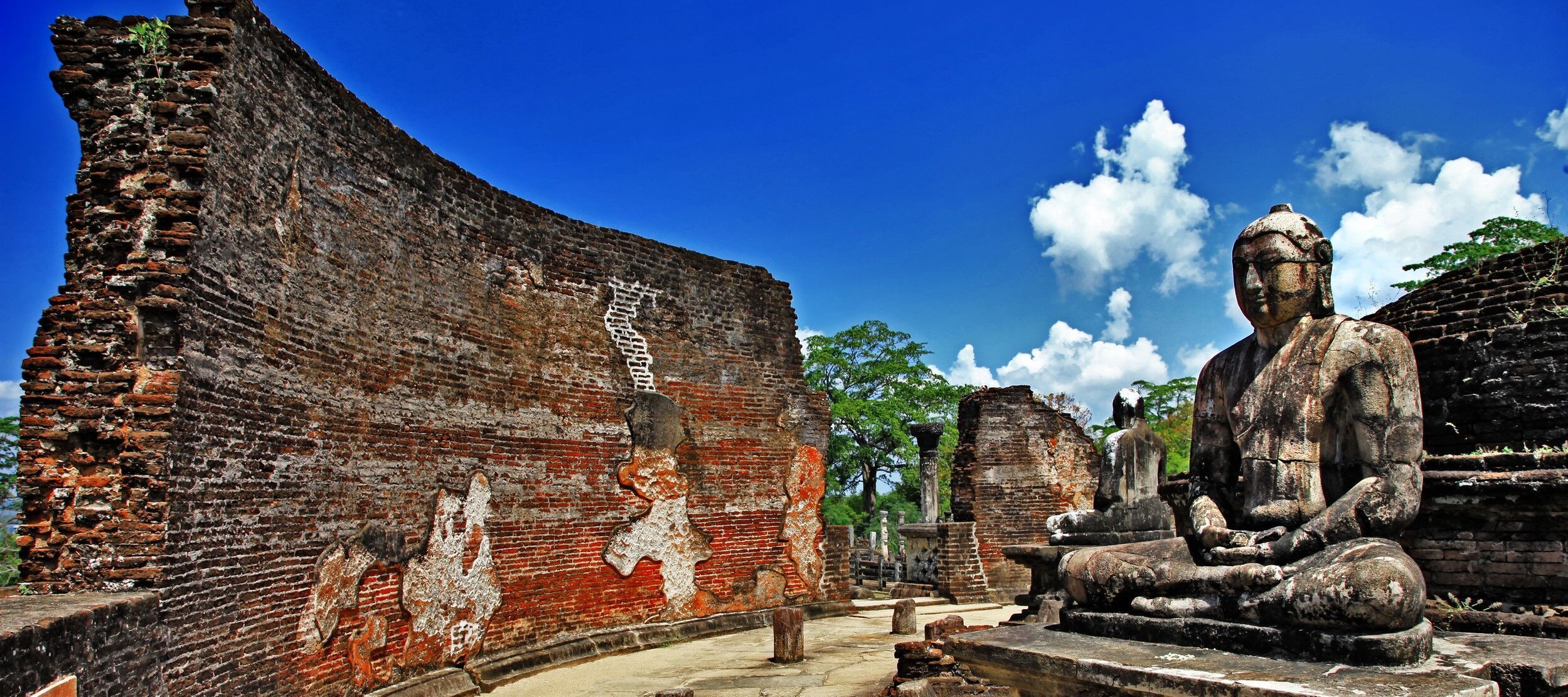2499x1111 Polonnaruwa. Polonnaruwa Sri Lanka