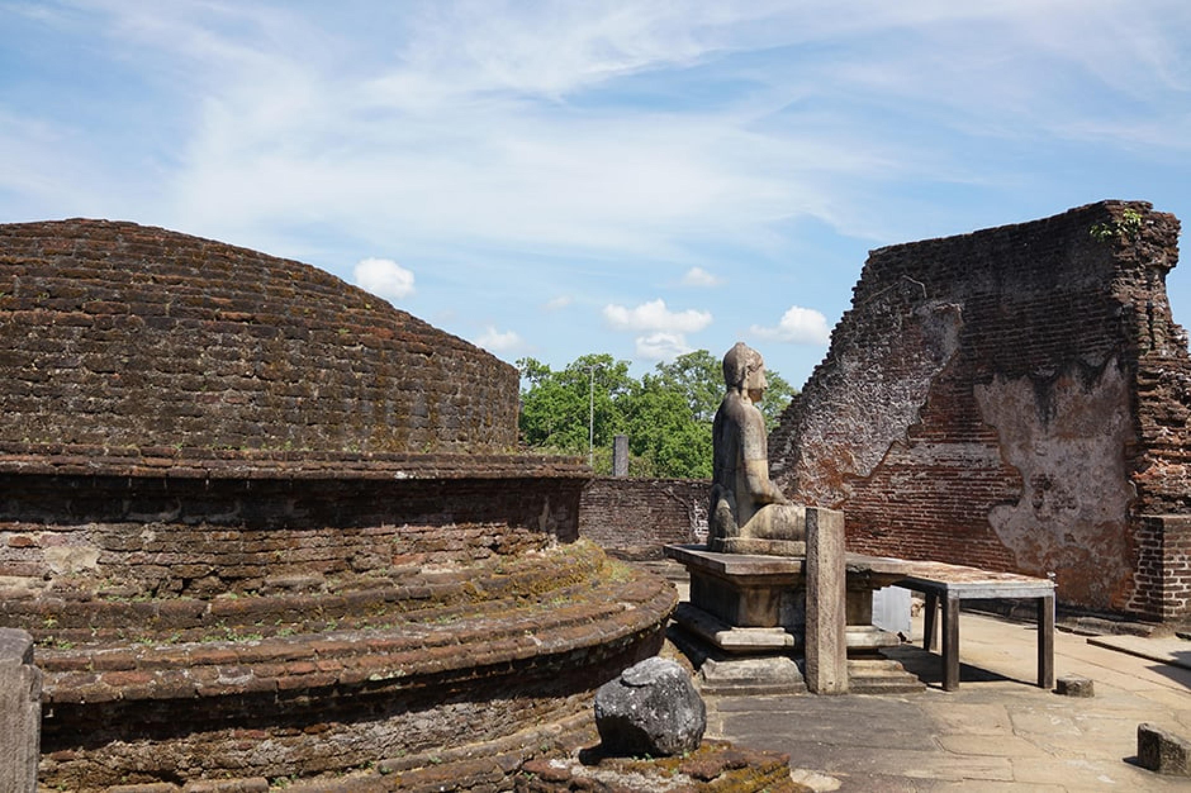 3840x2557 Ancient Capital Polonnaruwa