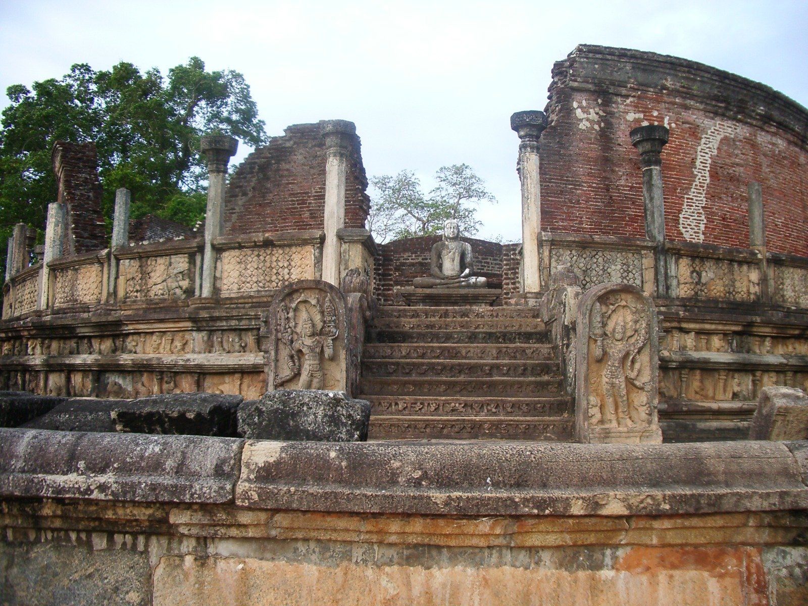 1600x1200 Polonnaruwa