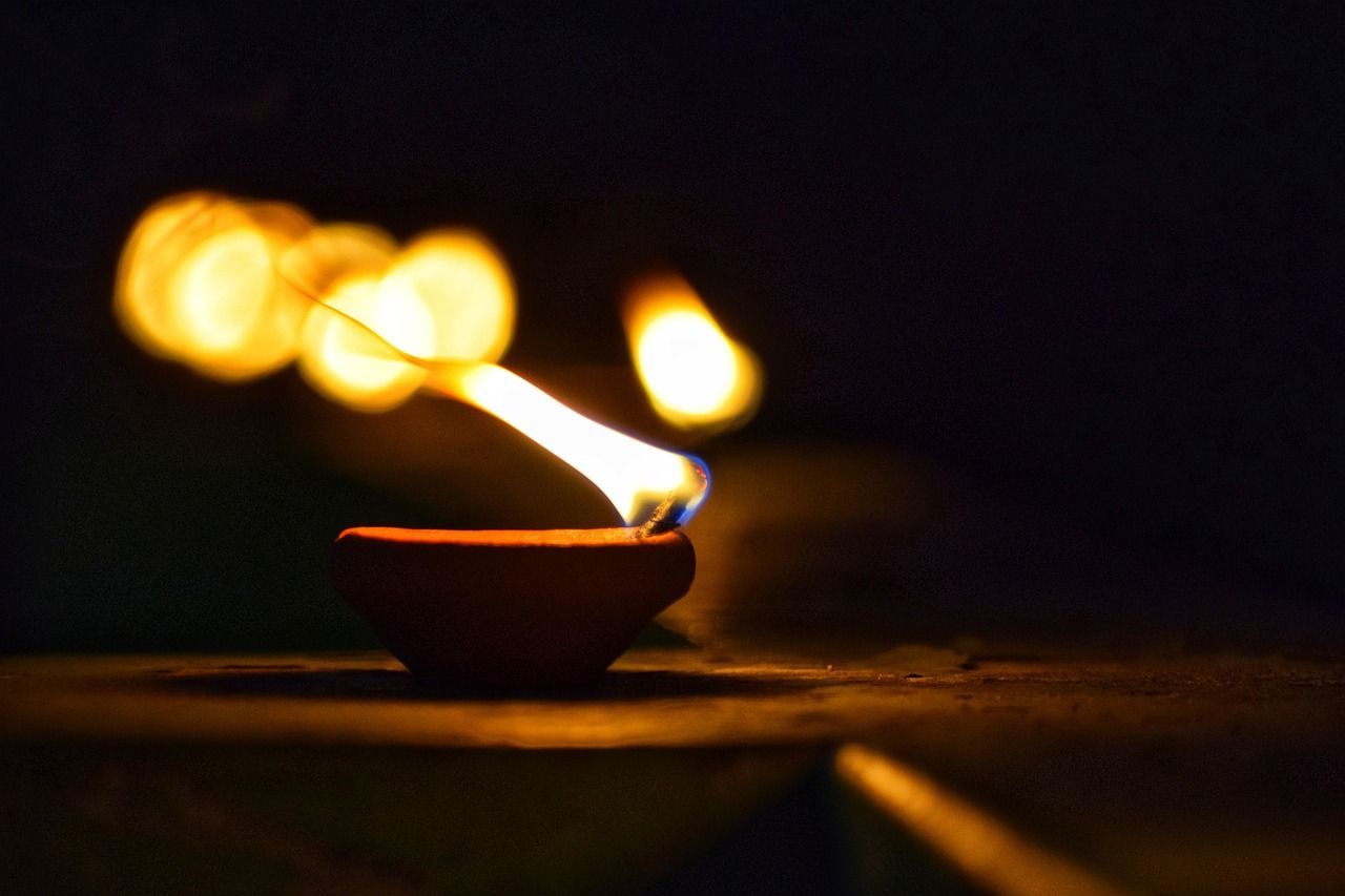 1280x853 Diwali Festival Oil Light photo