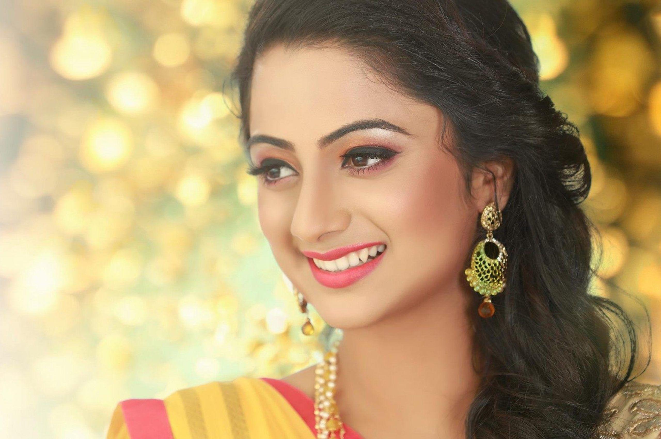 2560x1700 Namitha Pramod Chromebook Pixel HD 4k Wallpaper
