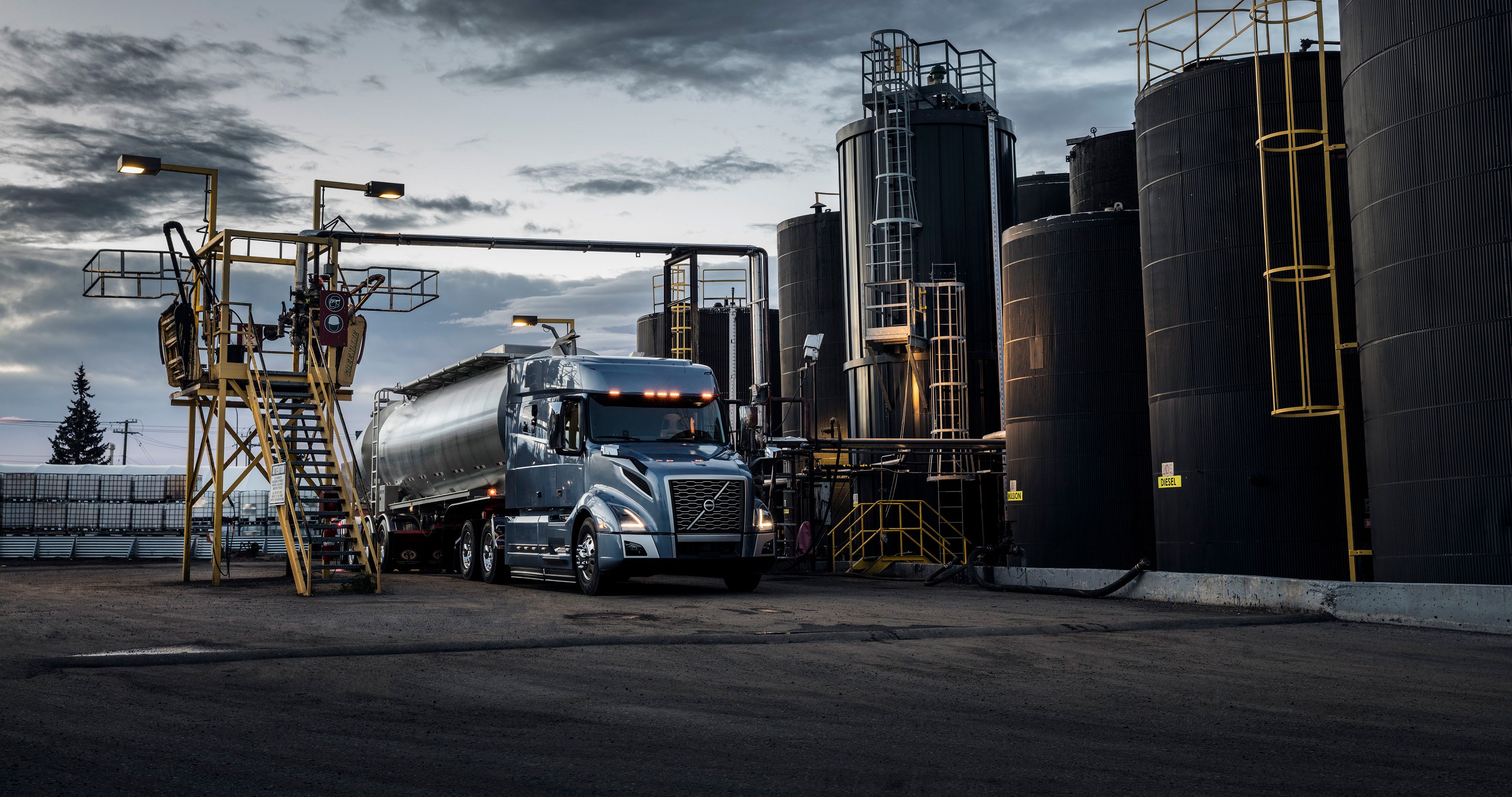 4096x2160 Volvo Vnl 740 Wallpaper, HD Cars 4K