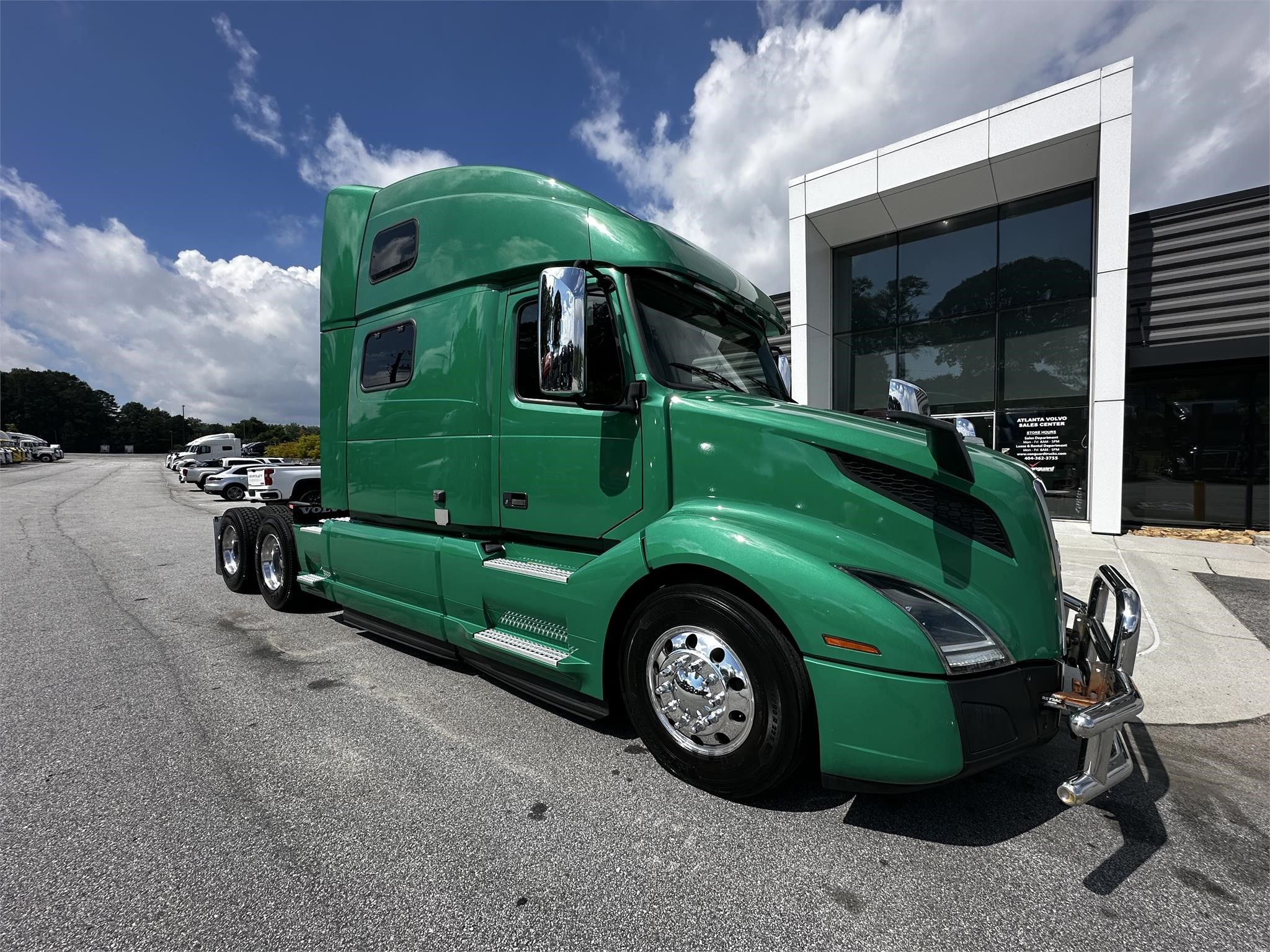 2048x1536 VOLVO VNL64T860 Truck