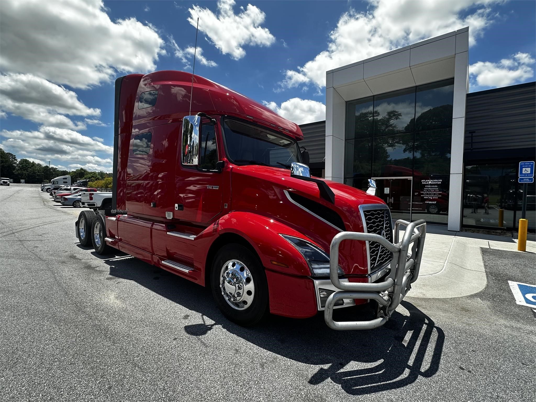 2048x1536 VOLVO VNL64T760 Truck