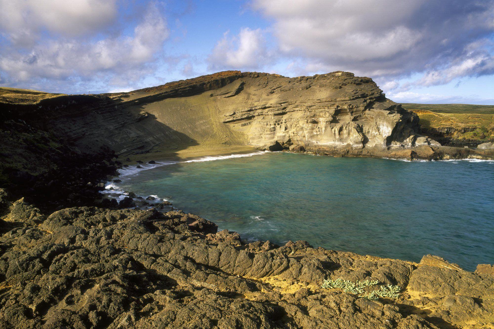 2000x1333 USA, Hawaii, Big Island, Green Sand Beach and clouds at