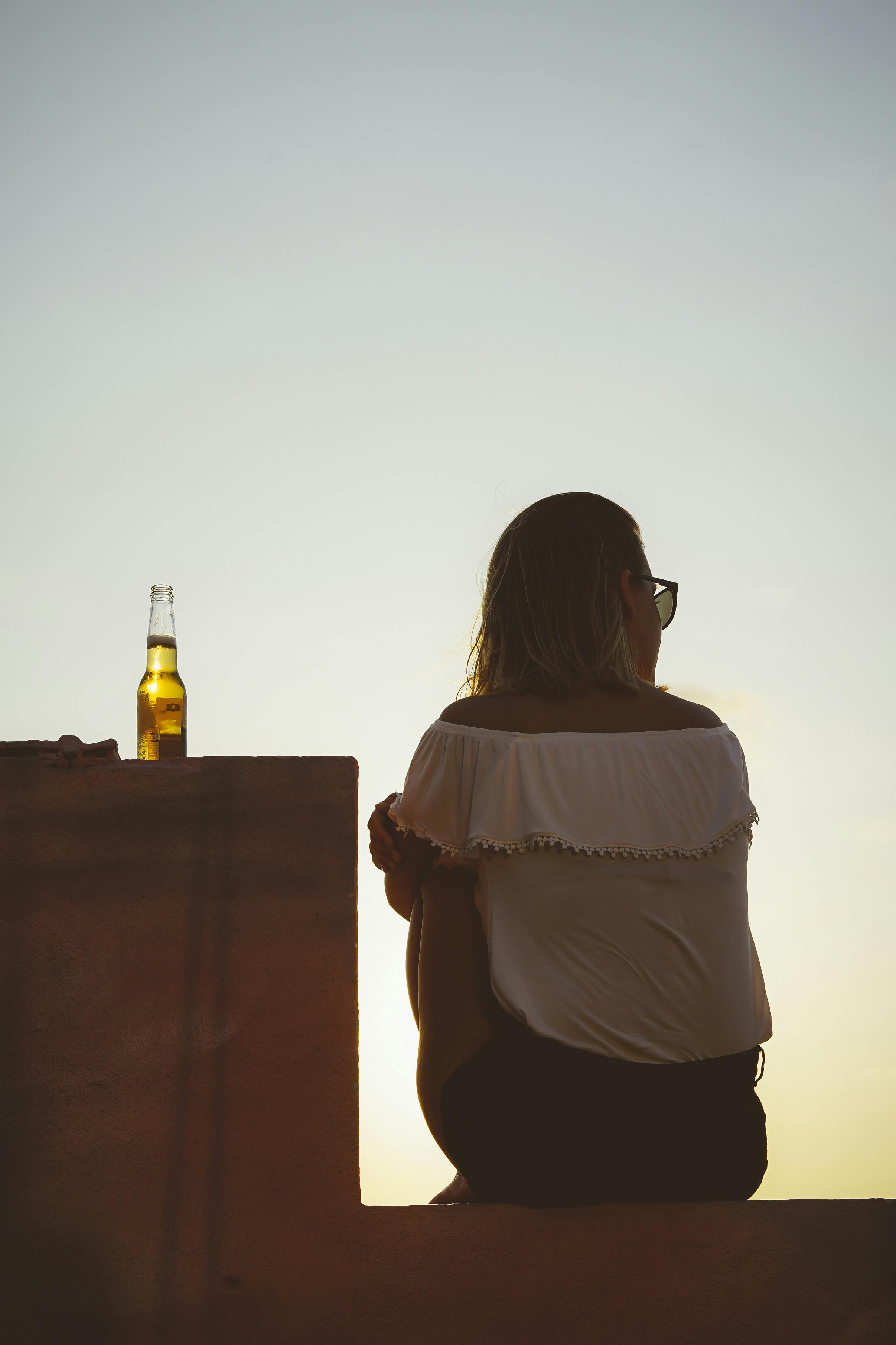 2413x3619 Alone Girl Photo, Download The BEST