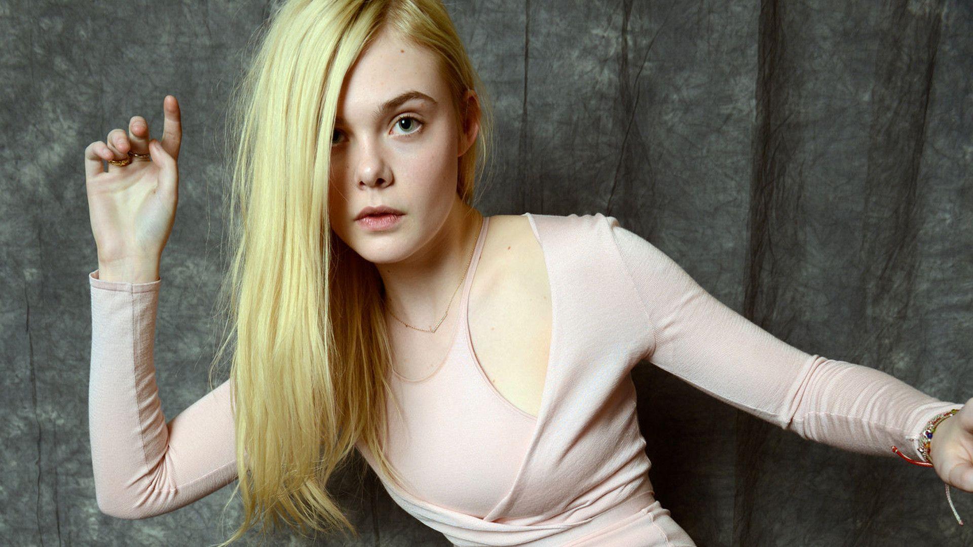 1920x1080 Elle Fanning Wallpaper