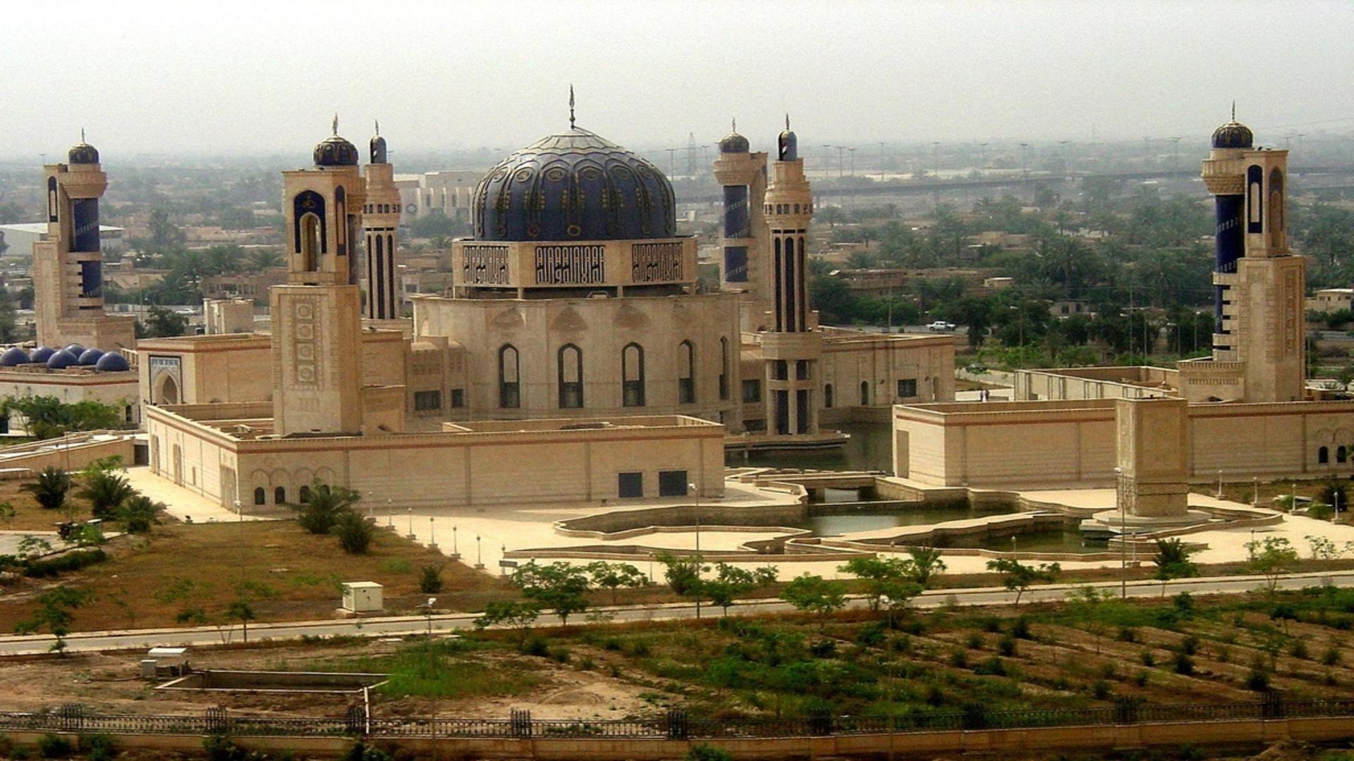 Are there enough mosques for worshipers in Uzbekistan?