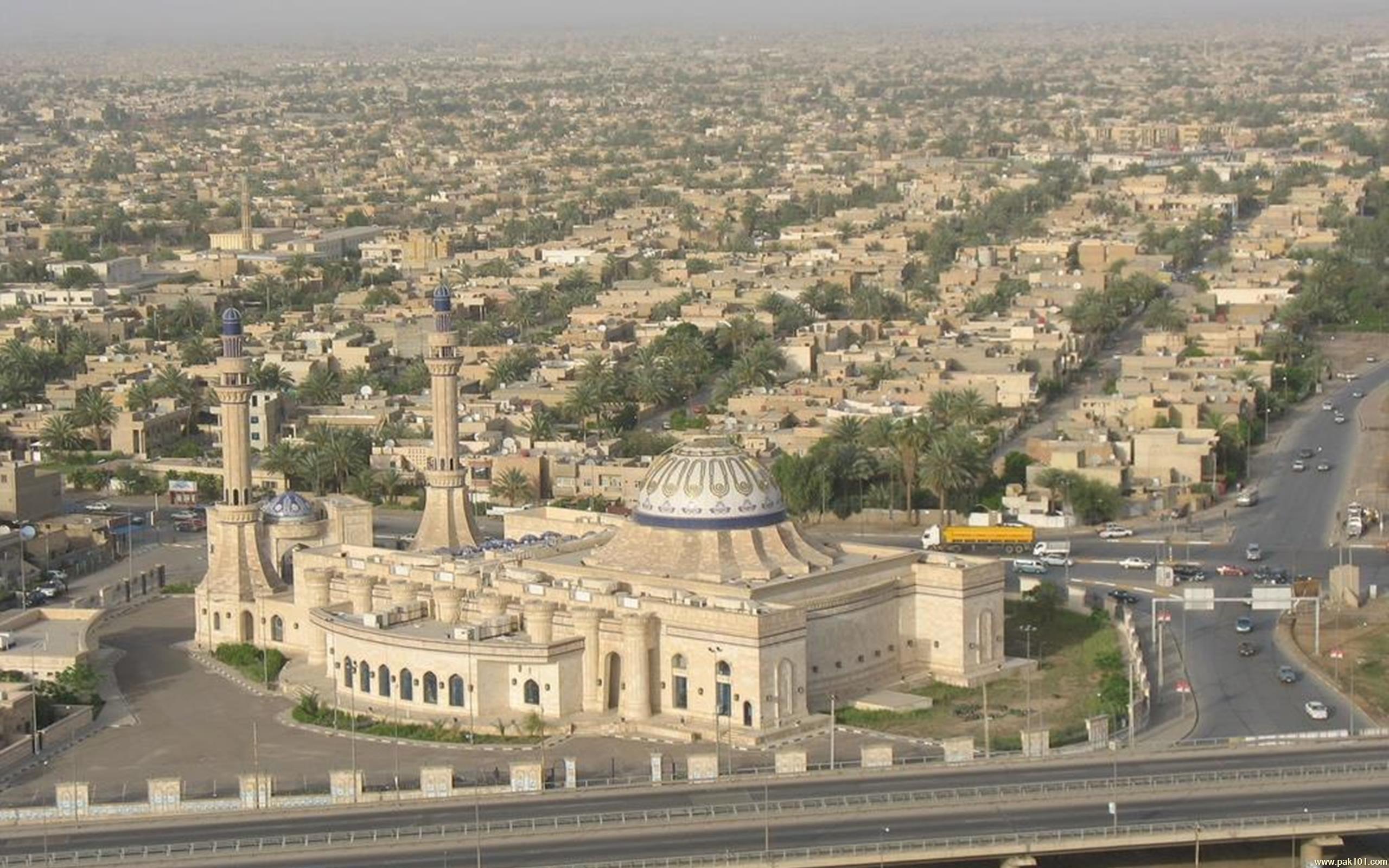Город багдад страна. Багдад столица Ирака. Багдад столица Ирака достопримечательности. Дворец Мансура Багдад. Г. Багдад (Ирак) мечеть.