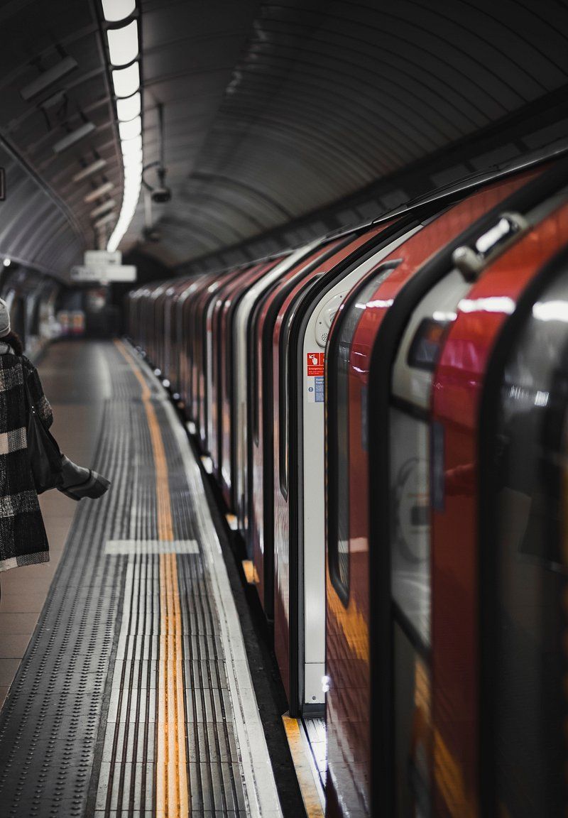 800x1152 London Subway Image. Free Photo, PNG