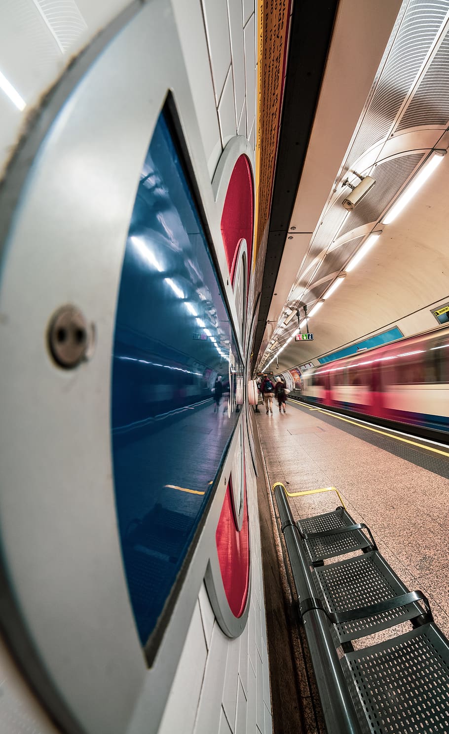 910x1487 london tube 1080P, 2K, 4K, 5K HD