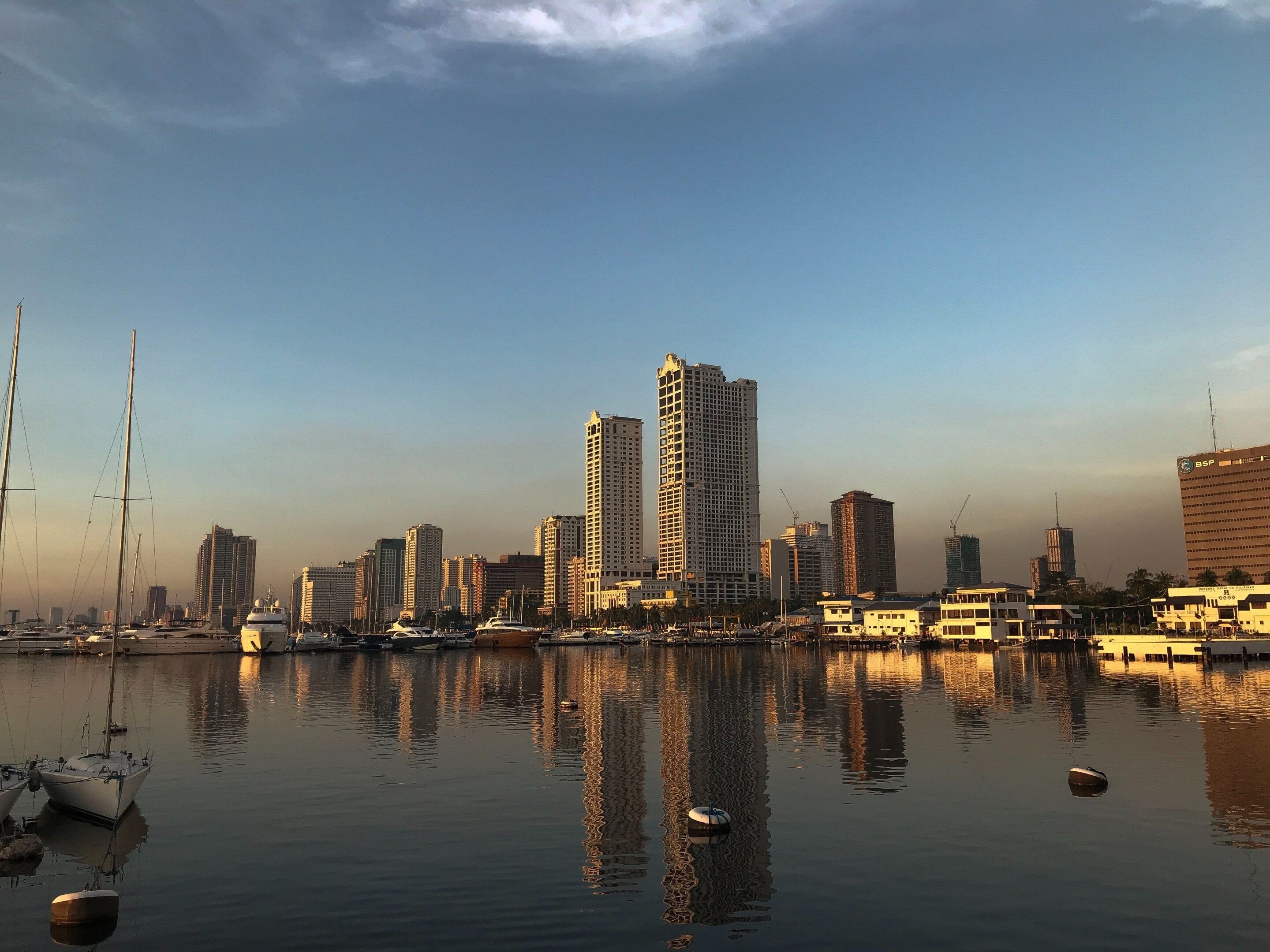 2880x2160 Manila Skyline Wallpaper 11 image