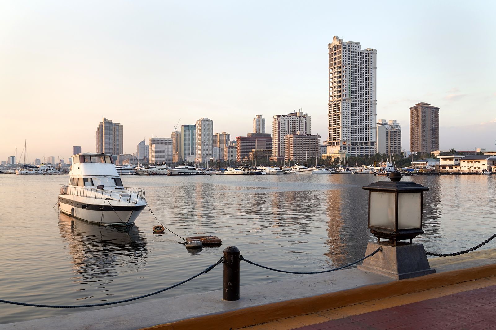 1600x1067 Manila Bay. Facts, History, & Map