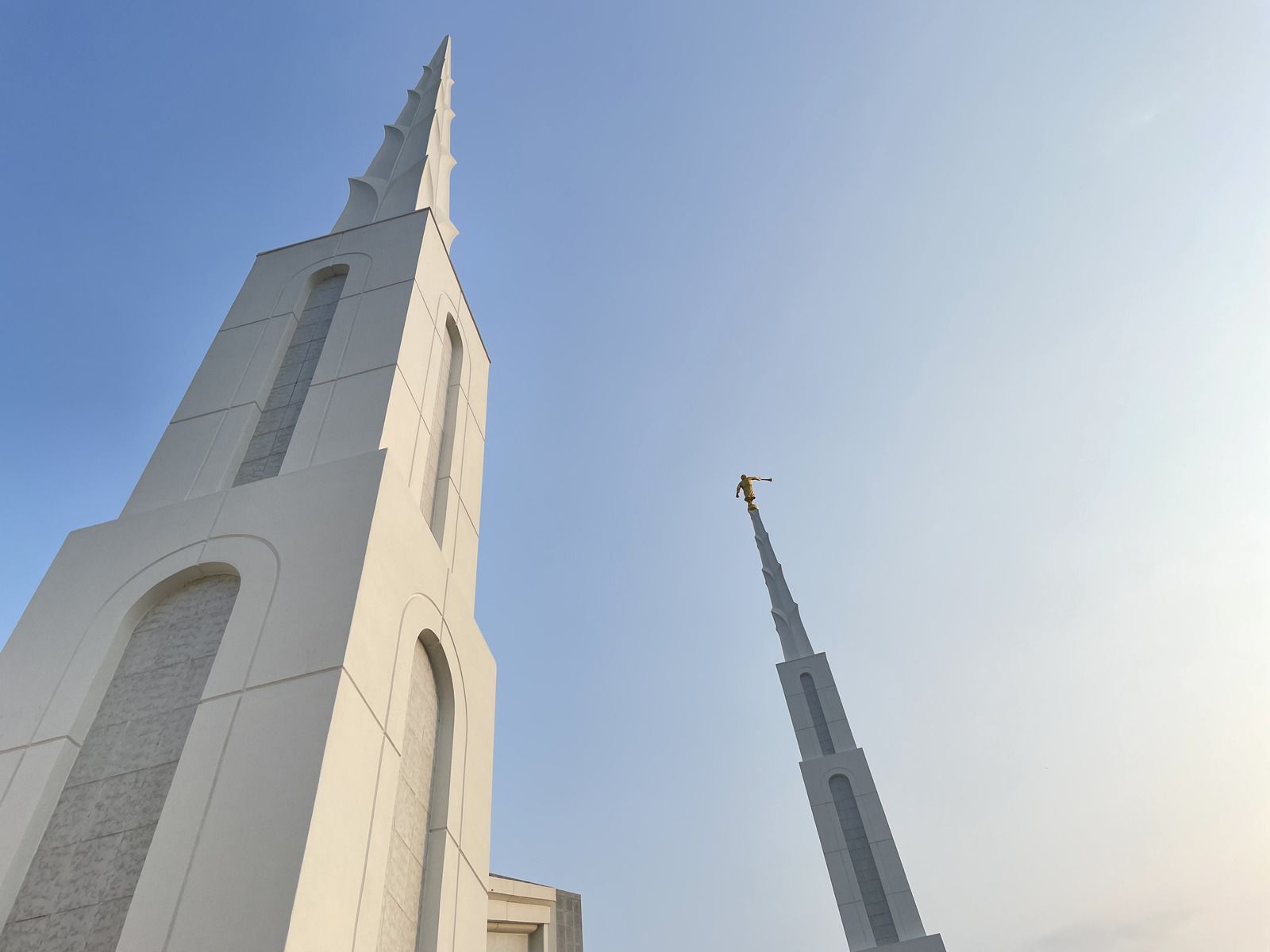 1600x1200 Manila Philippines Temple Photograph