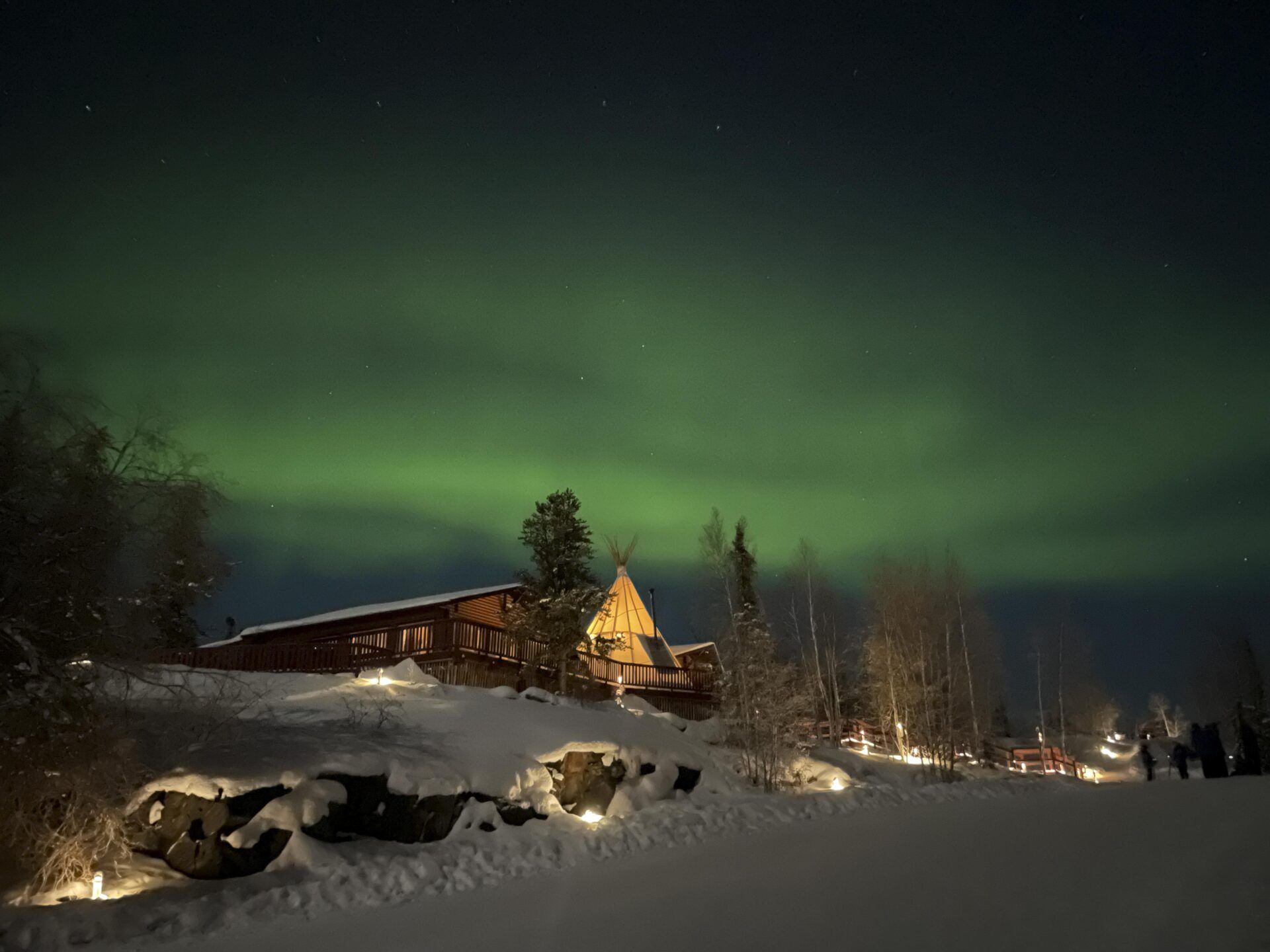 1920x1440 Yellowknife Northern Lights: An